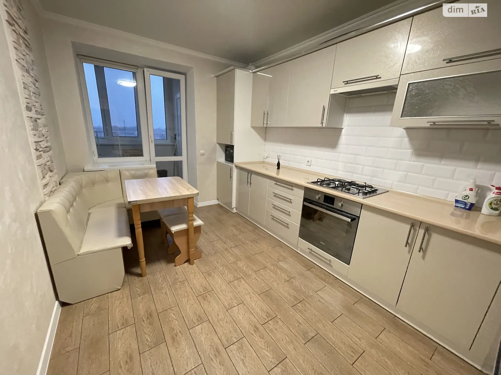 1-кімнатна квартира 47 кв. м у Тернополі, вул. Довженка Олександра, 20 - фото 1