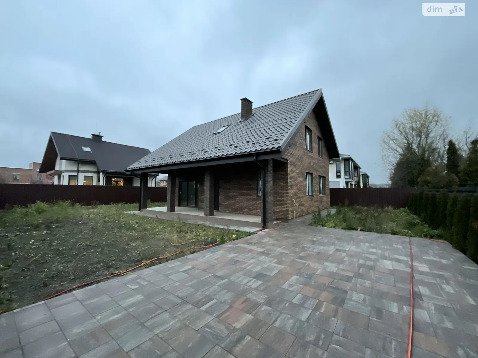 Продается дом на 2 этажа 150 кв. м с участком, цена: 190000 $ - фото 1