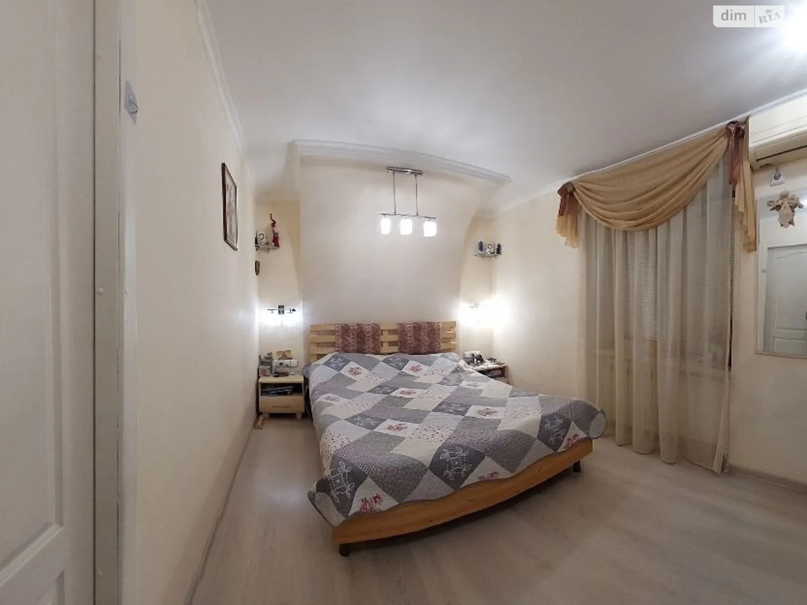 Продается 4-комнатная квартира 77.2 кв. м в Днепре, ул. Рабочая, 75 - фото 1