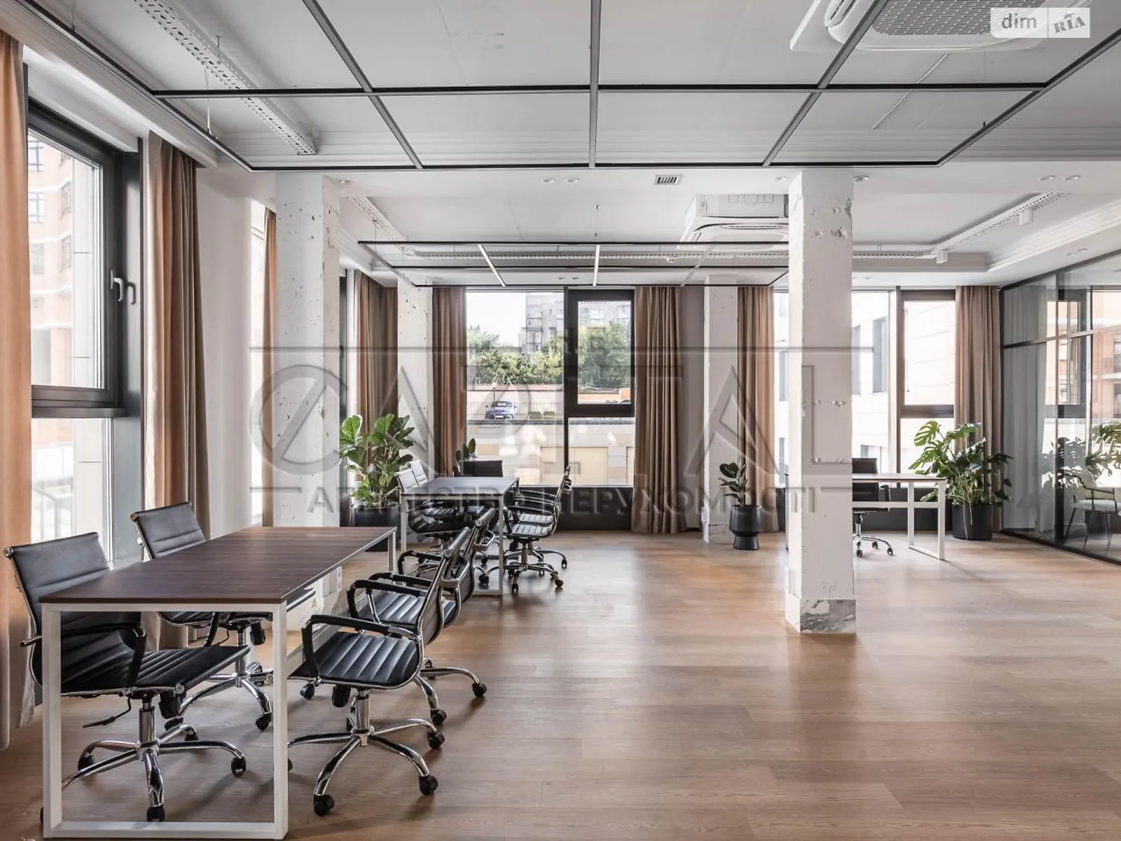 Сдается в аренду офис 170 кв. м в бизнес-центре, цена: 4500 $ - фото 1