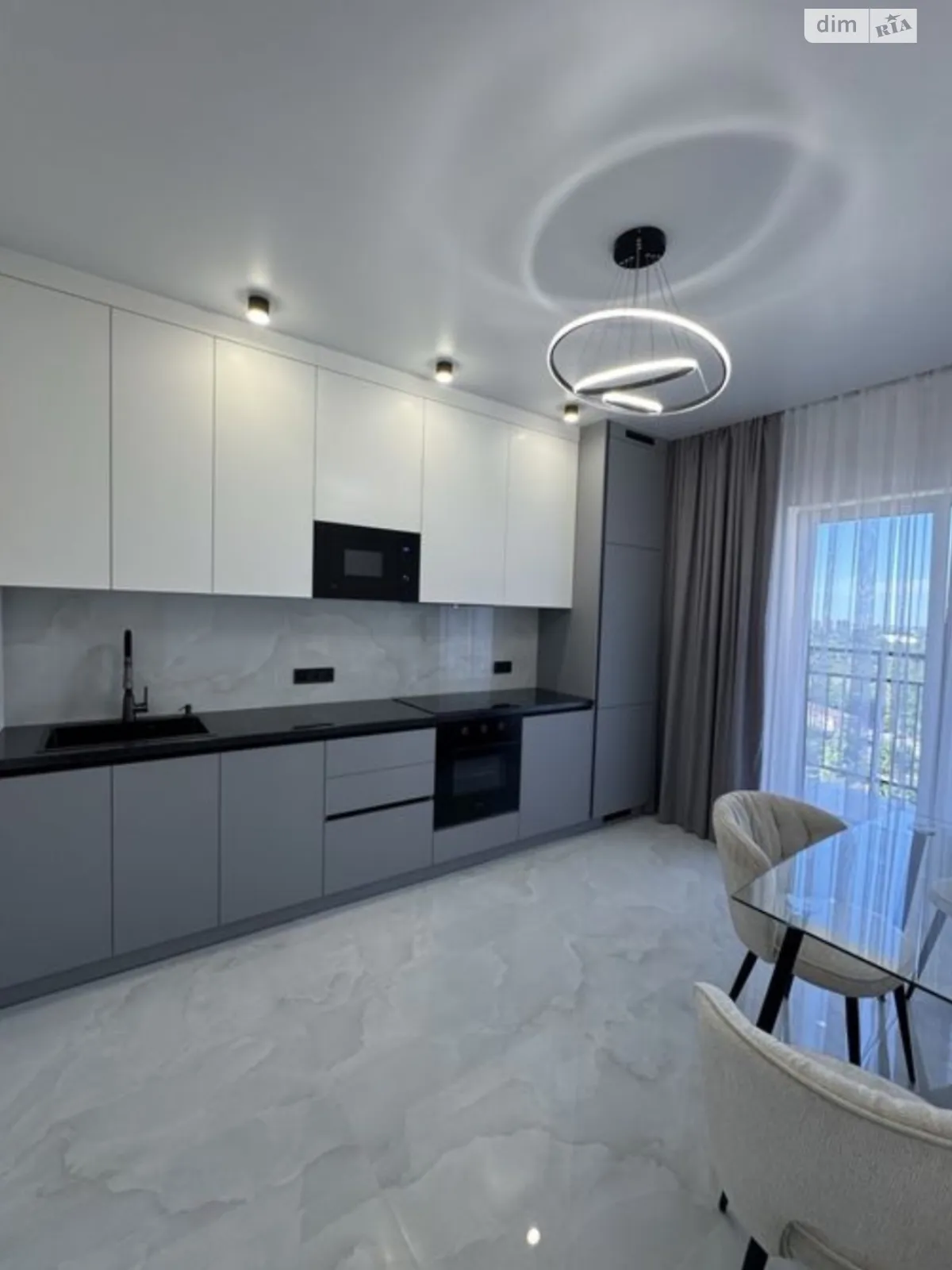 Продается 1-комнатная квартира 42.5 кв. м в Одессе, ул. Краснова, 3 - фото 1