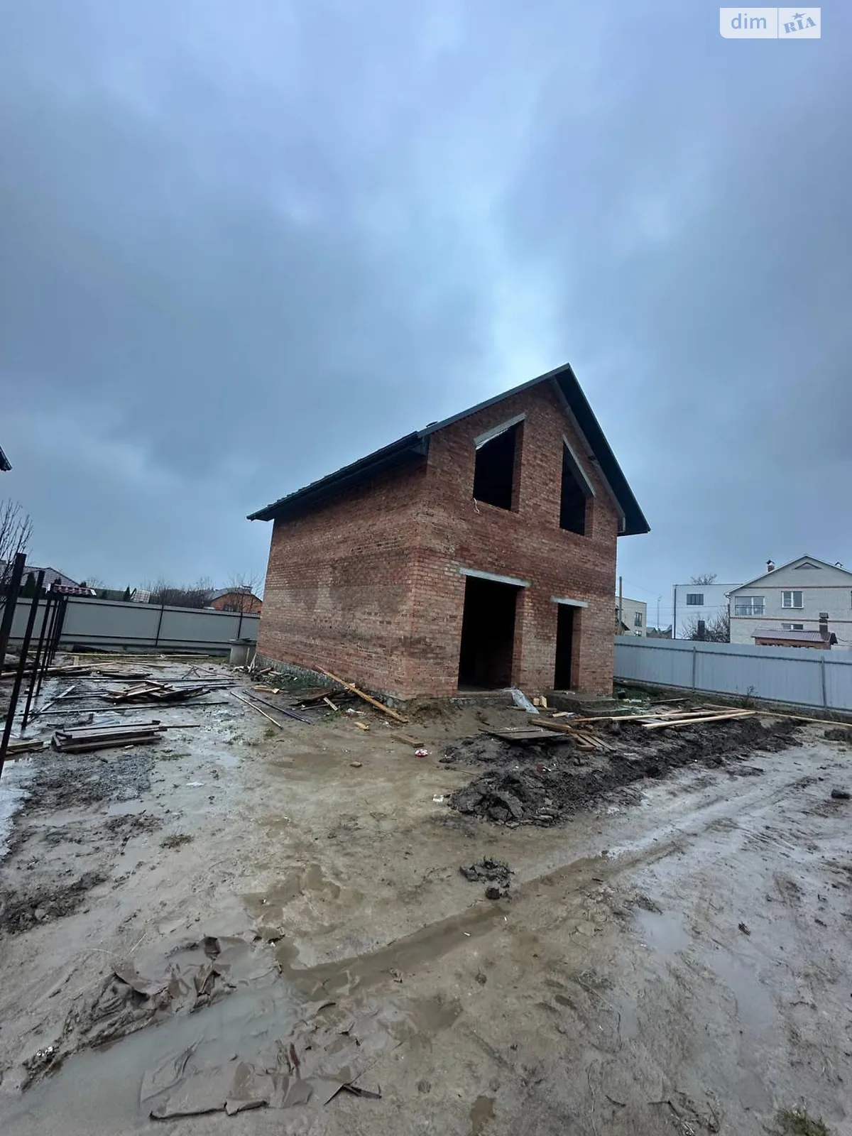 Продается дом на 2 этажа 90 кв. м с мансардой, цена: 88000 $ - фото 1