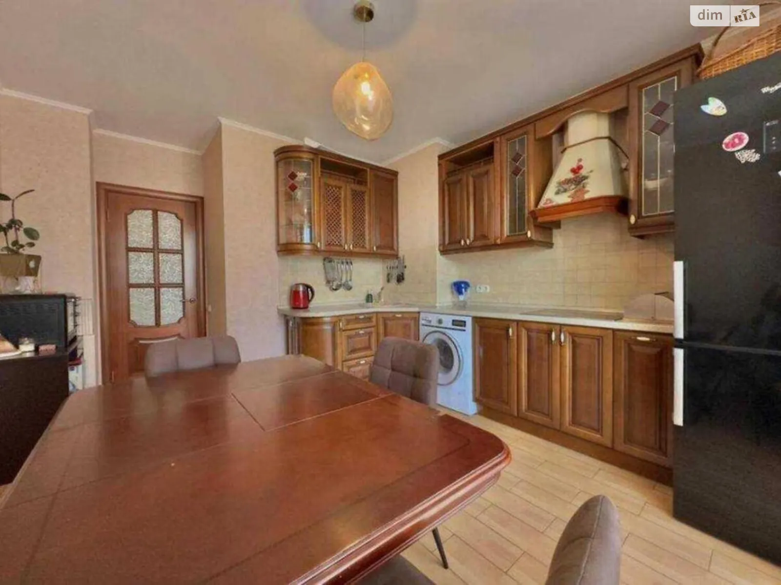 Продается 1-комнатная квартира 52 кв. м в Киеве, ул. Юрия Шумского, 1 - фото 1