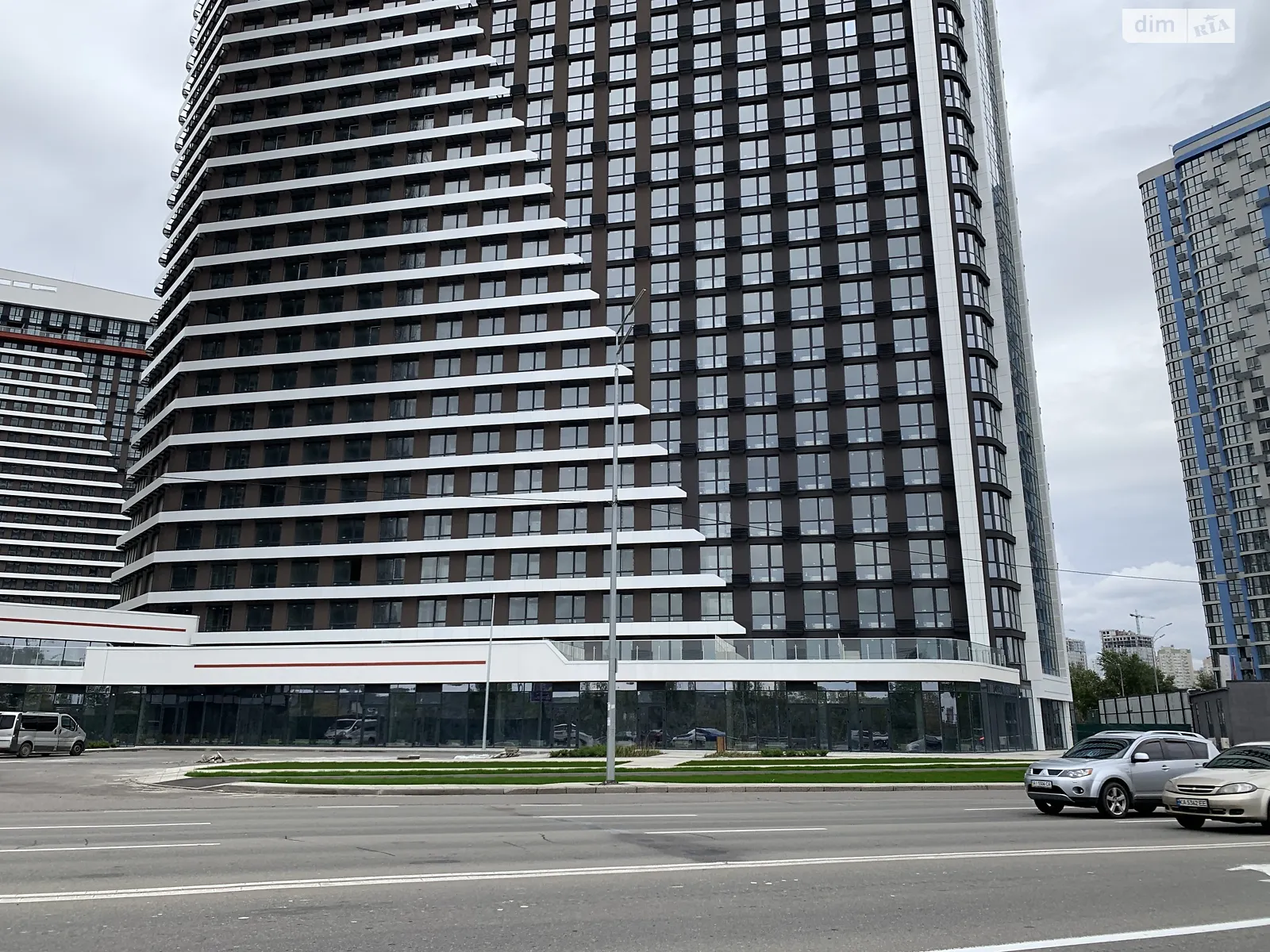 Продается 1-комнатная квартира 61.4 кв. м в Киеве, наб. Днепровская, 15Є - фото 1