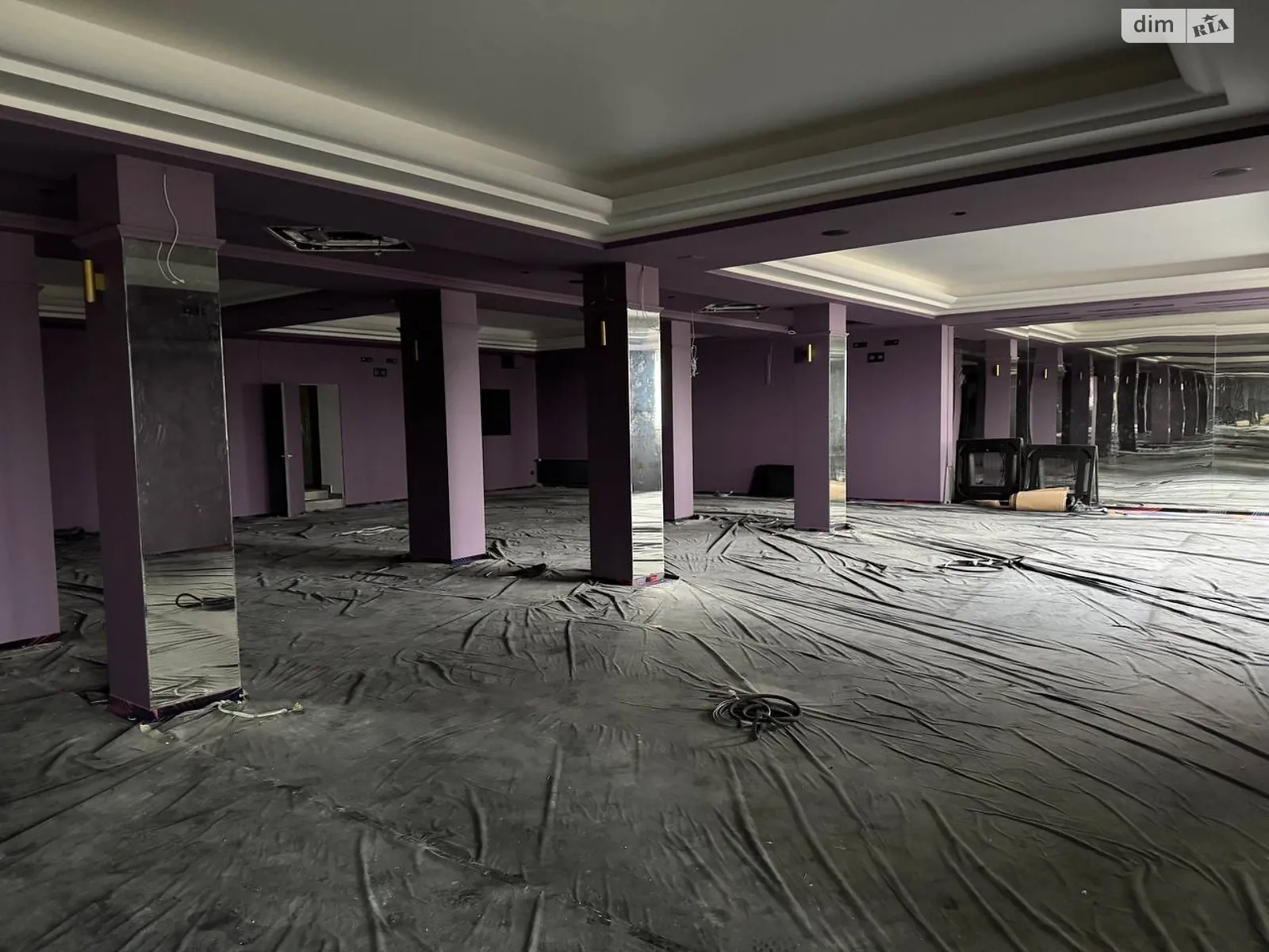 Сдается в аренду офис 370 кв. м в бизнес-центре, цена: 185000 грн - фото 1