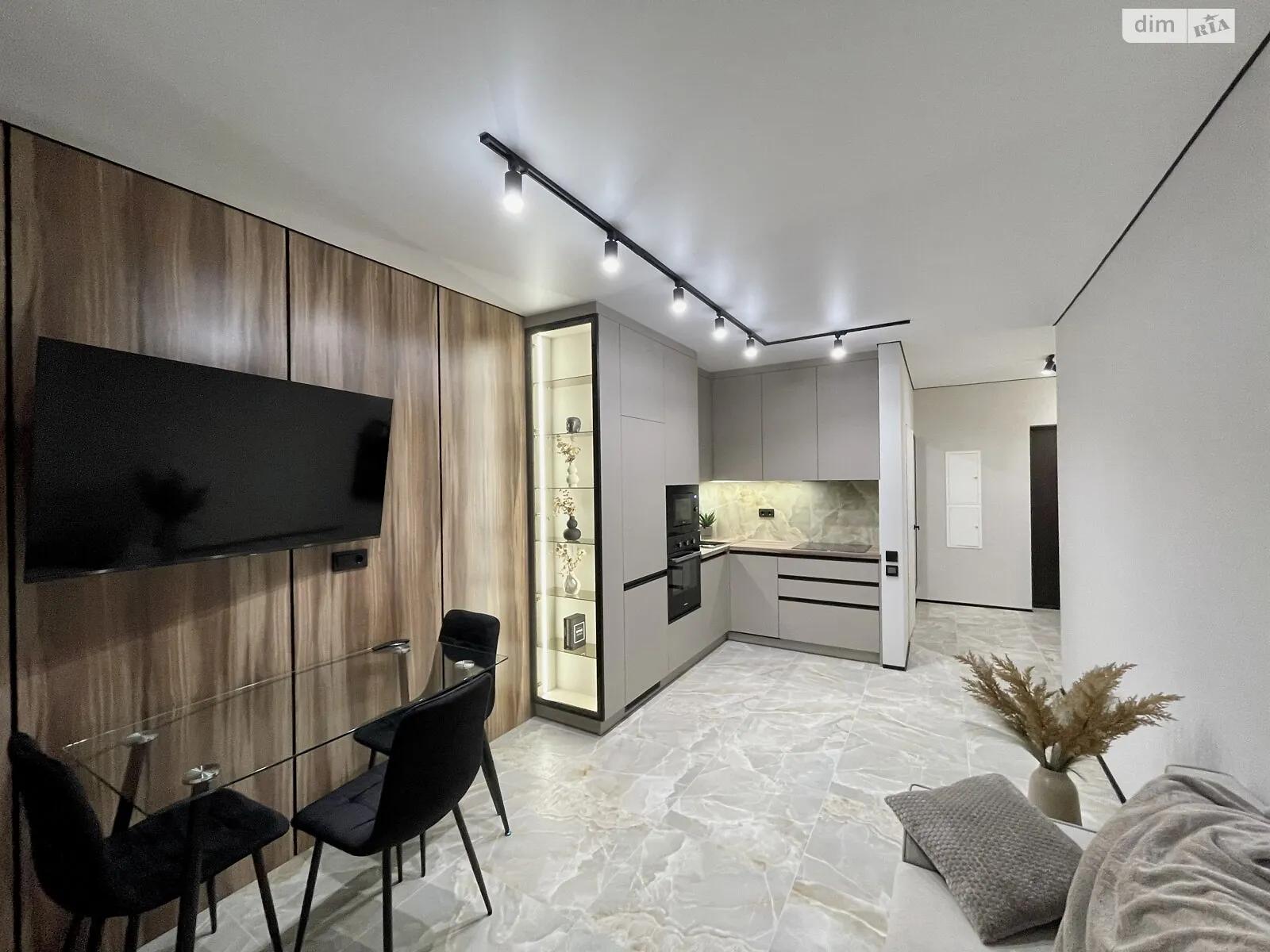 Продается 1-комнатная квартира 44.2 кв. м в Киеве, ул. Александра Олеся, 9А - фото 1