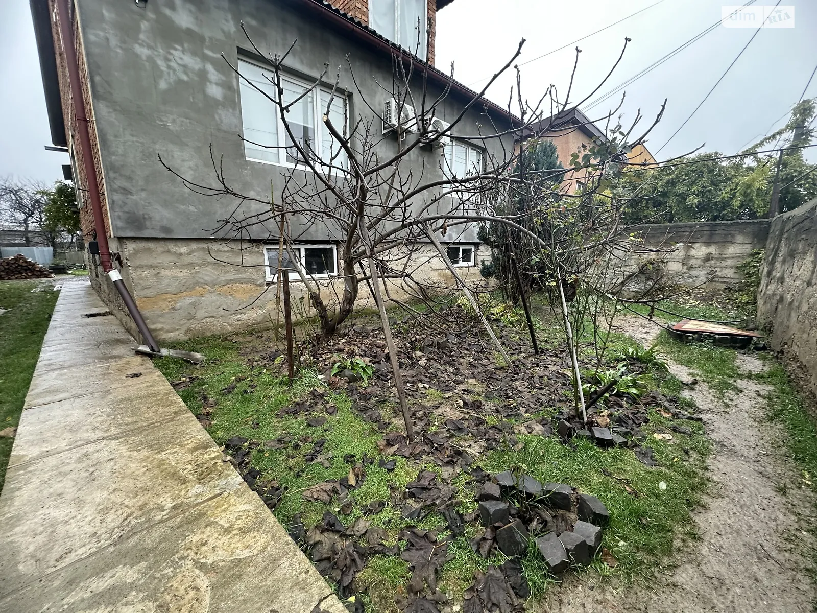 Продается дом на 2 этажа 281 кв. м с бассейном, цена: 105000 $ - фото 1