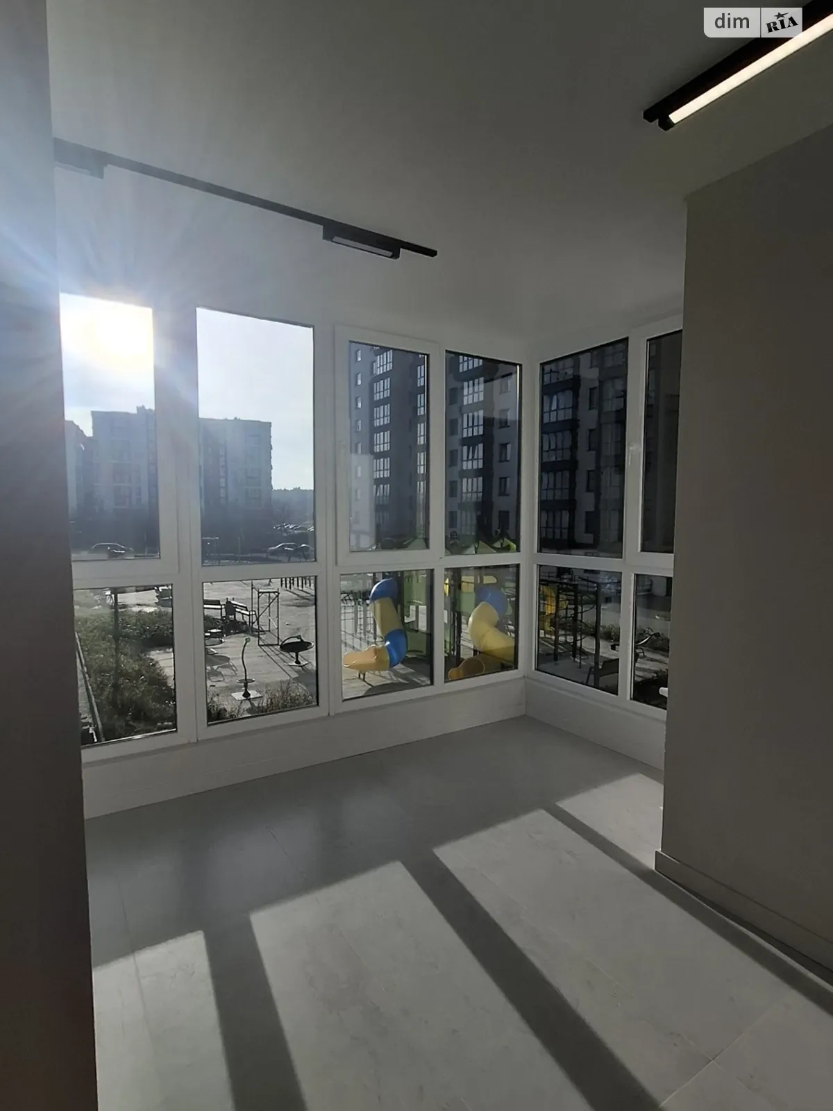 Продается 1-комнатная квартира 47.3 кв. м в Львове, ул. Роксоляны, 163 - фото 1