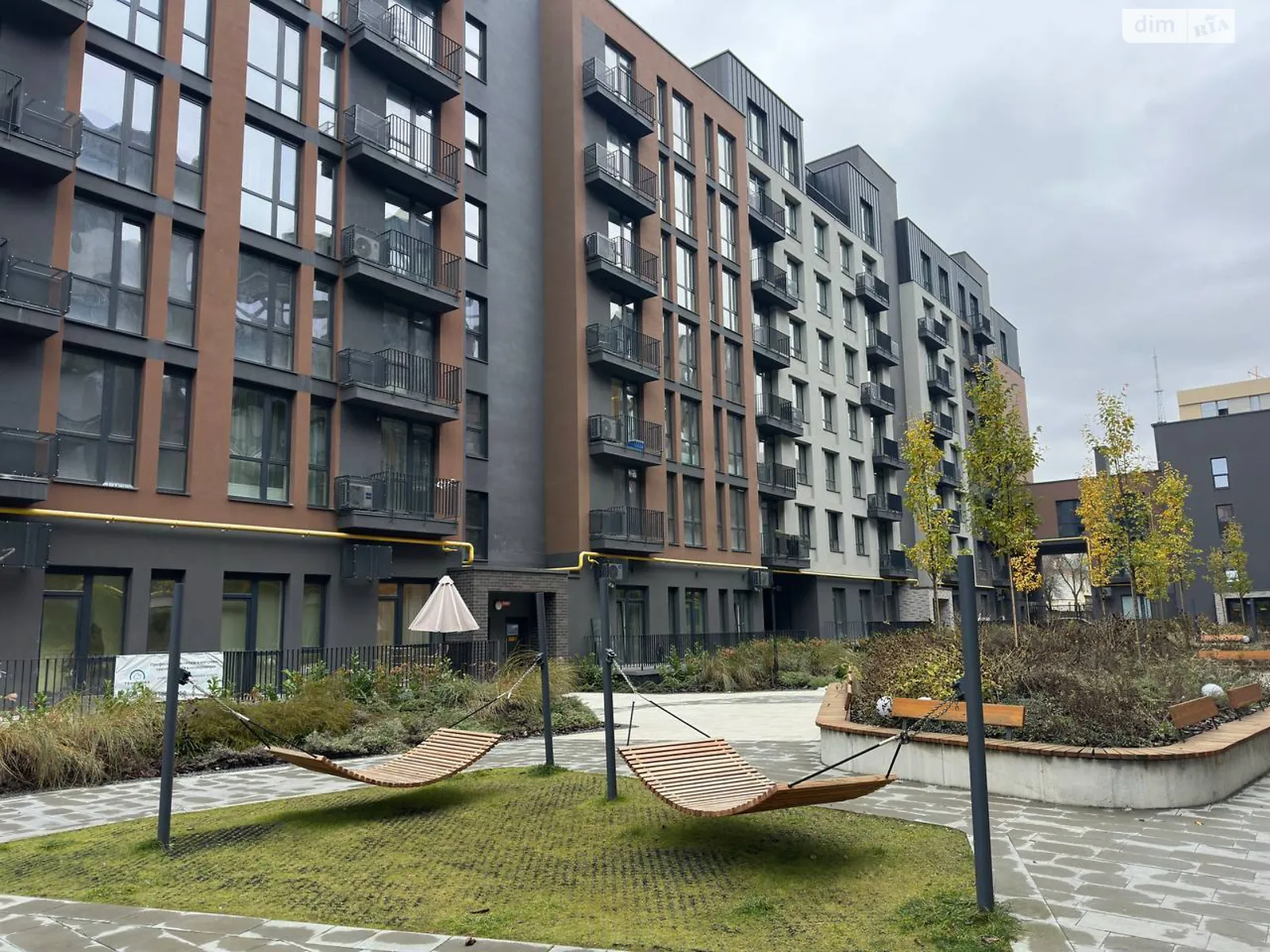 Продается 1-комнатная квартира 49 кв. м в Львове, ул. Замарстиновская, 76 - фото 1