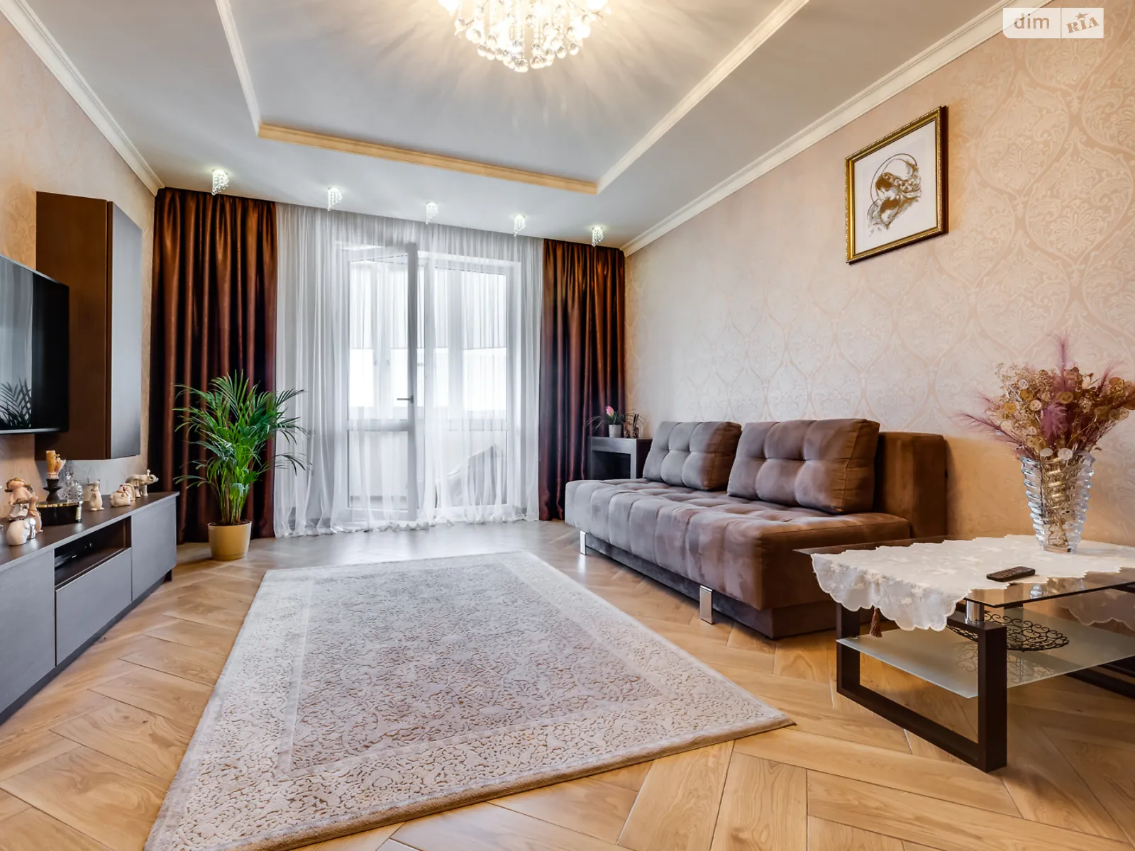 Продається 4-кімнатна квартира 138 кв. м у Пустомитах, вул. Садова, 16А - фото 1