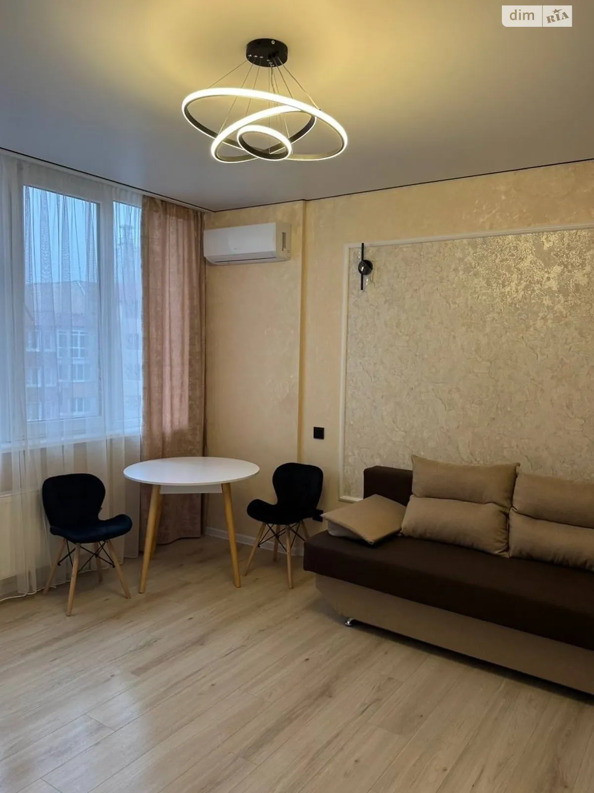 Продається 1-кімнатна квартира 33 кв. м у Одесі, вул. Шкільна - фото 1