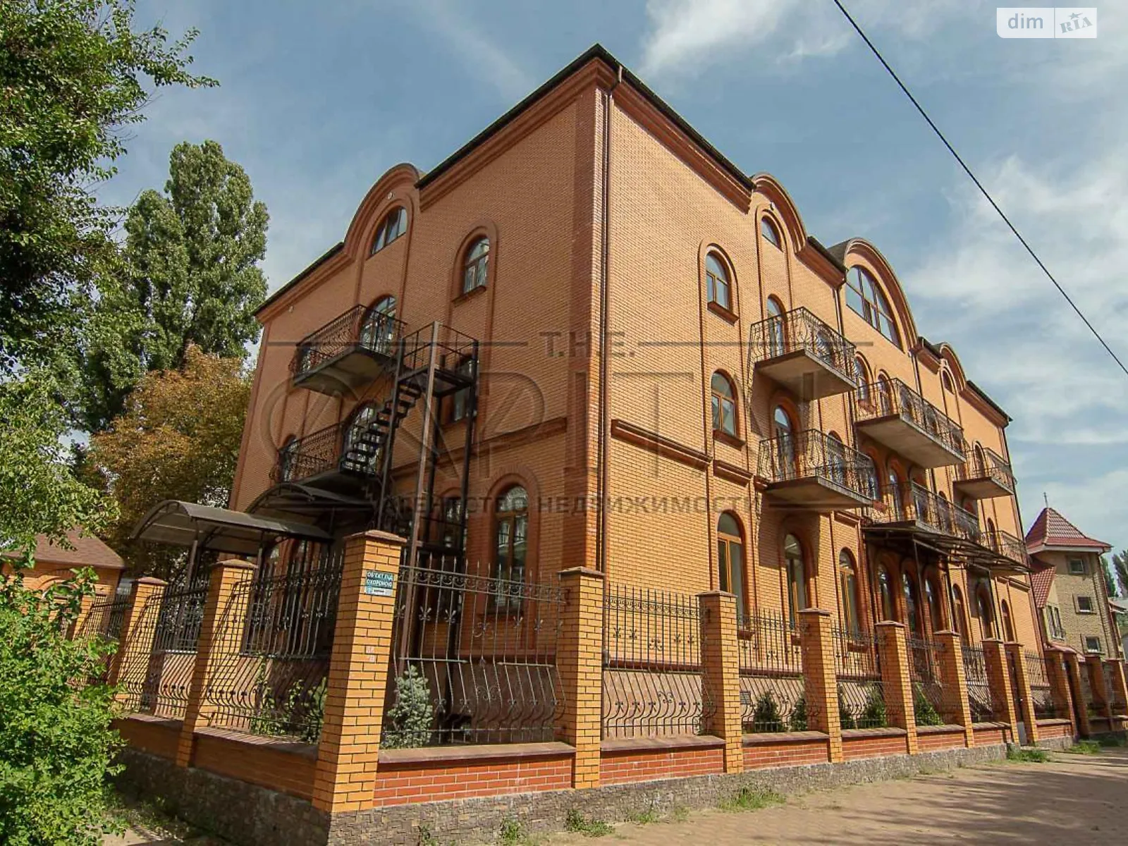 Сдается в аренду помещения свободного назначения 2500 кв. м в 5-этажном здании, цена: 18500 $ - фото 1