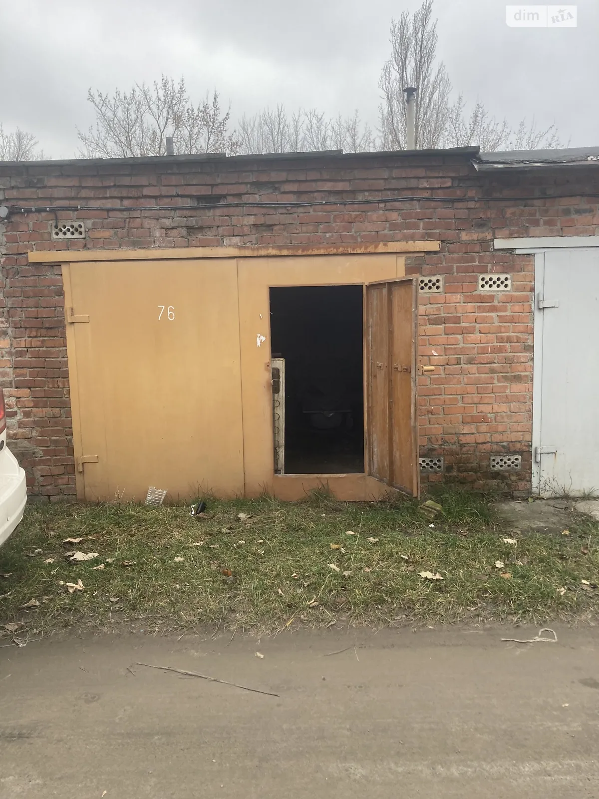 Продається місце в гаражному кооперативі під легкове авто на 20.5 кв. м, цена: 3600 $ - фото 1