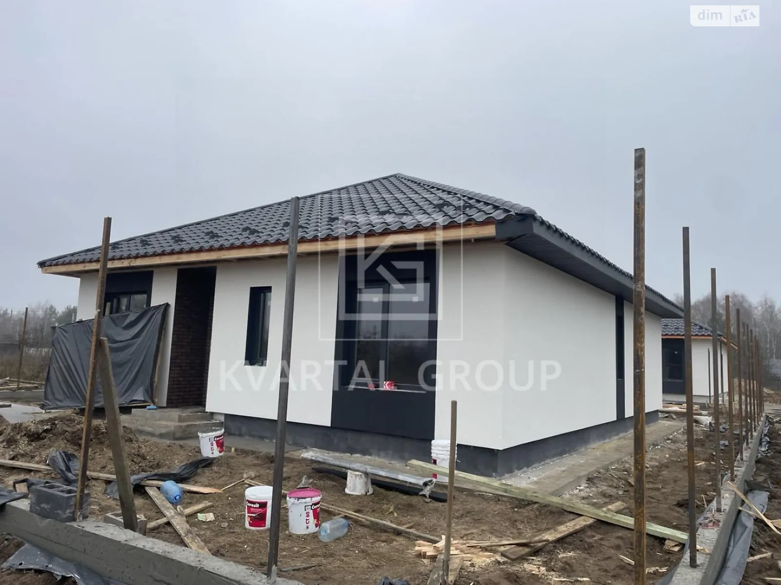 Продается одноэтажный дом 117 кв. м с гаражом, цена: 85000 $ - фото 1