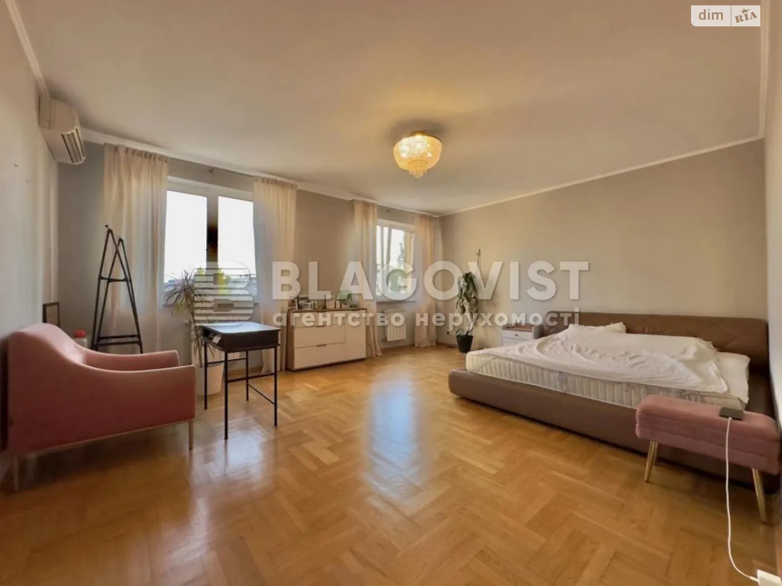 Продается 1-комнатная квартира 52 кв. м в Киеве, ул. Юрия Шумского, 1 - фото 1