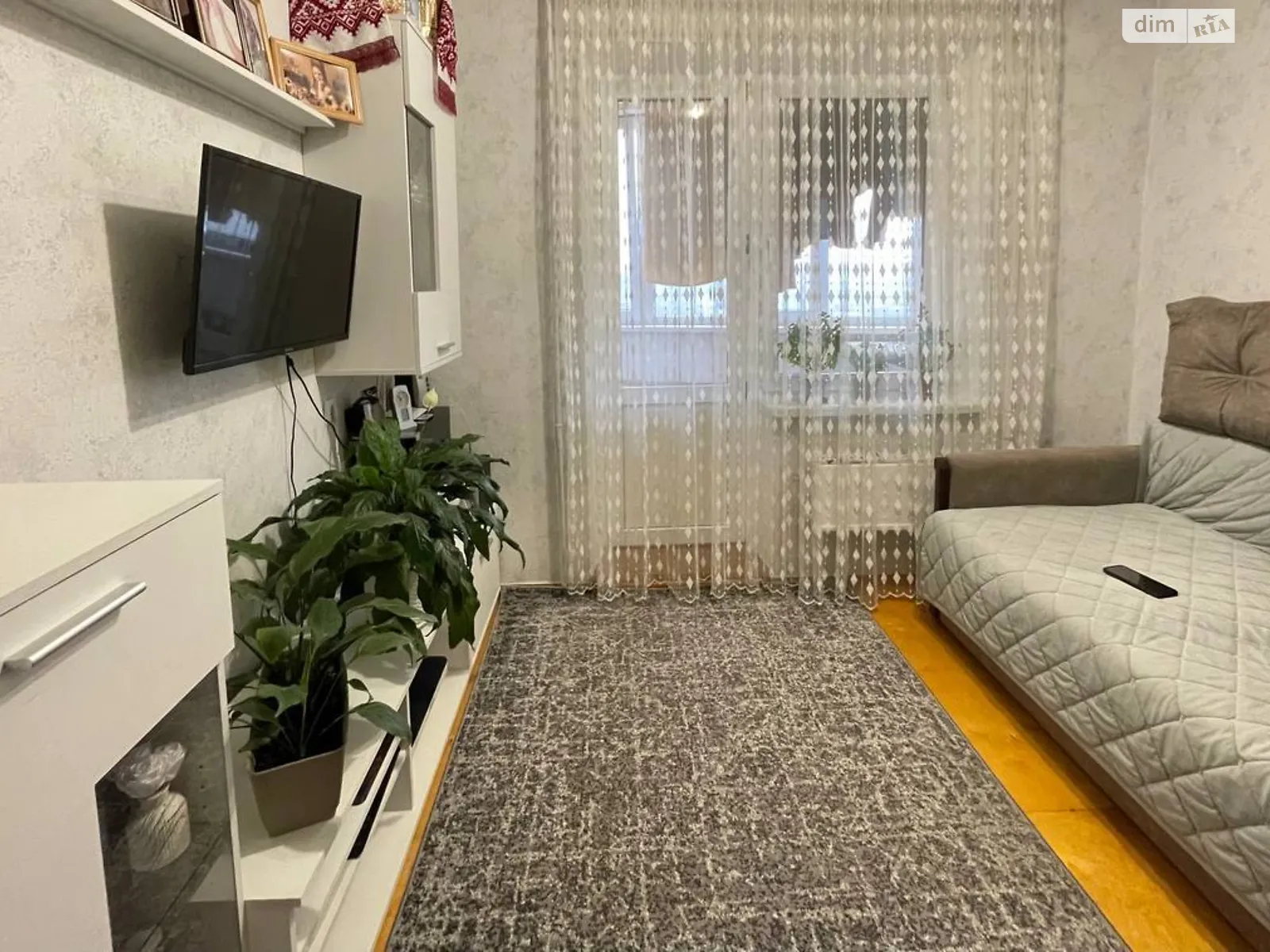 Продается 5-комнатная квартира 103.6 кв. м в Ровно, ул. Шухевича Романа - фото 1