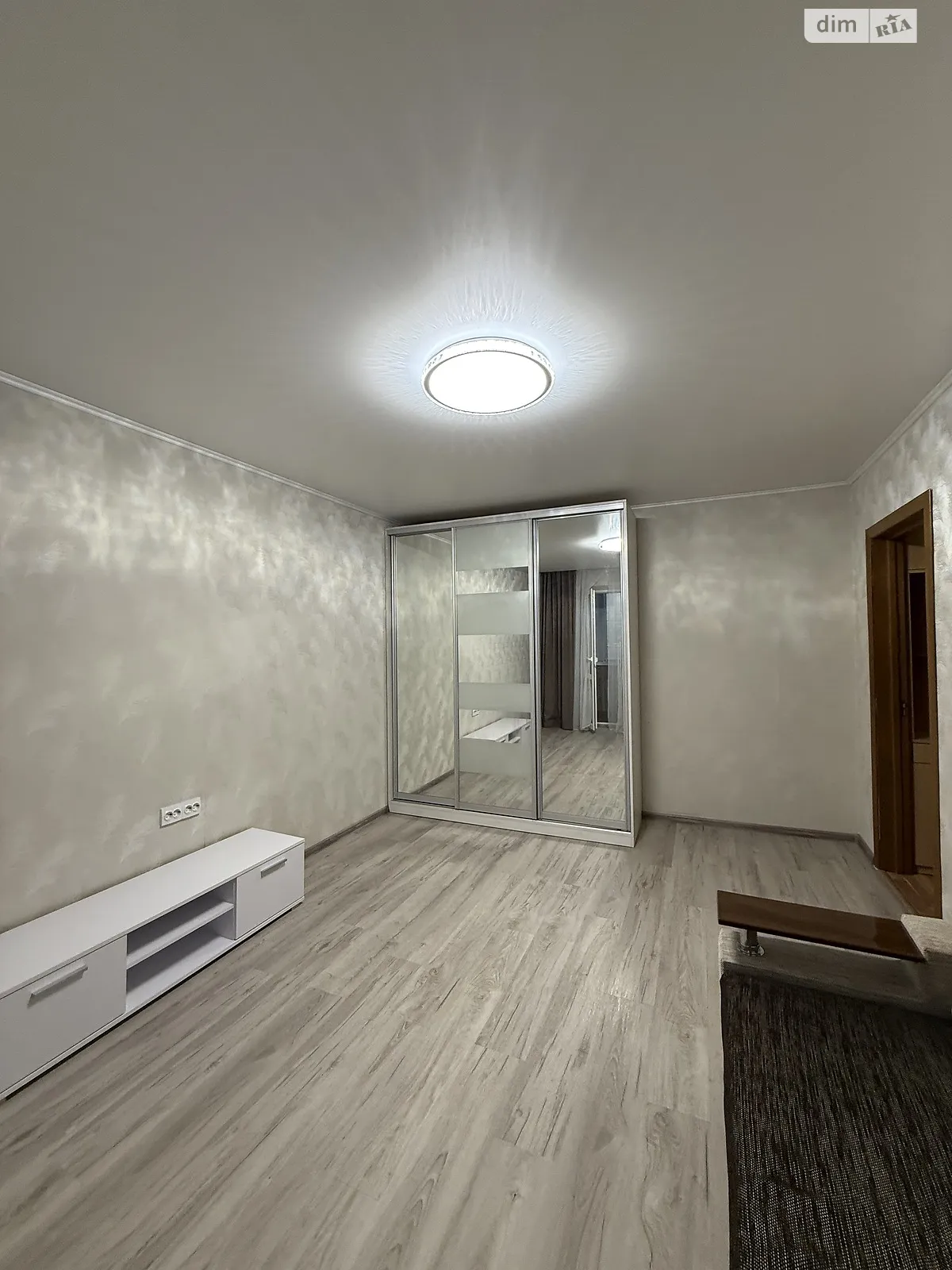 Продается 2-комнатная квартира 49 кв. м в Хмельницком, ул. Тернопольская, 30 - фото 1