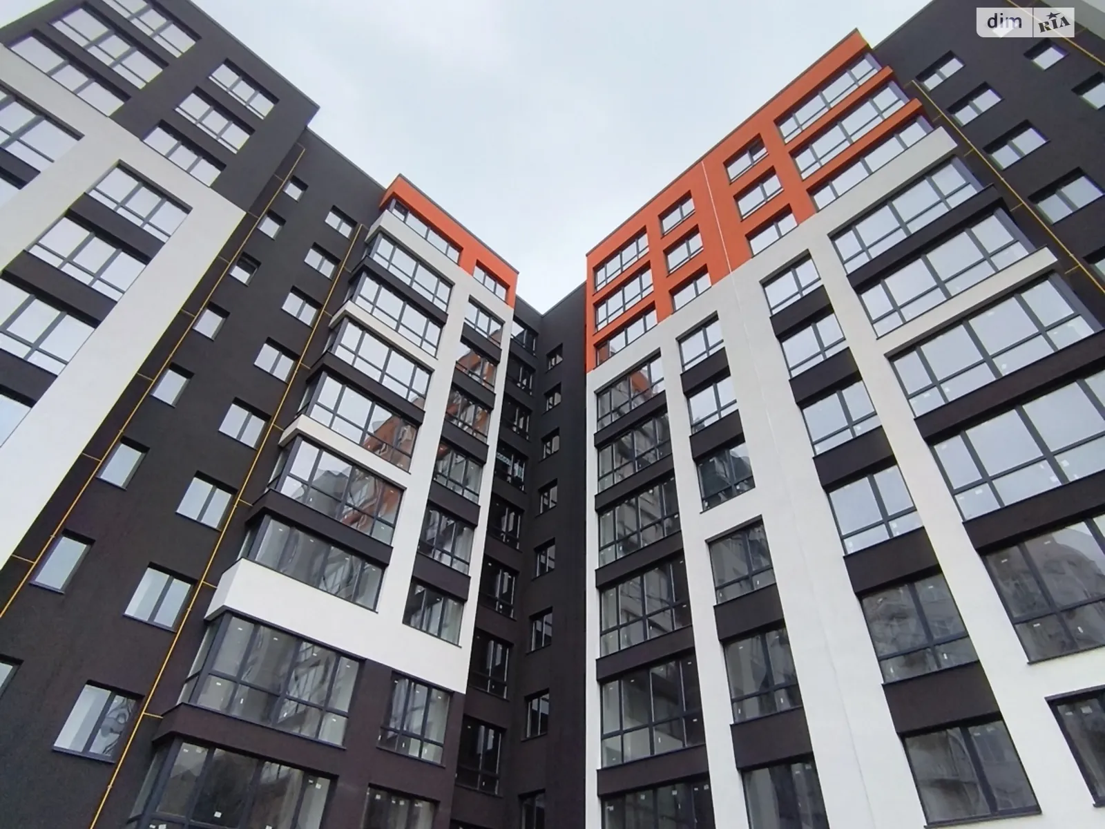 Продается 1-комнатная квартира 43.6 кв. м в Ивано-Франковске, цена: 42800 $ - фото 1