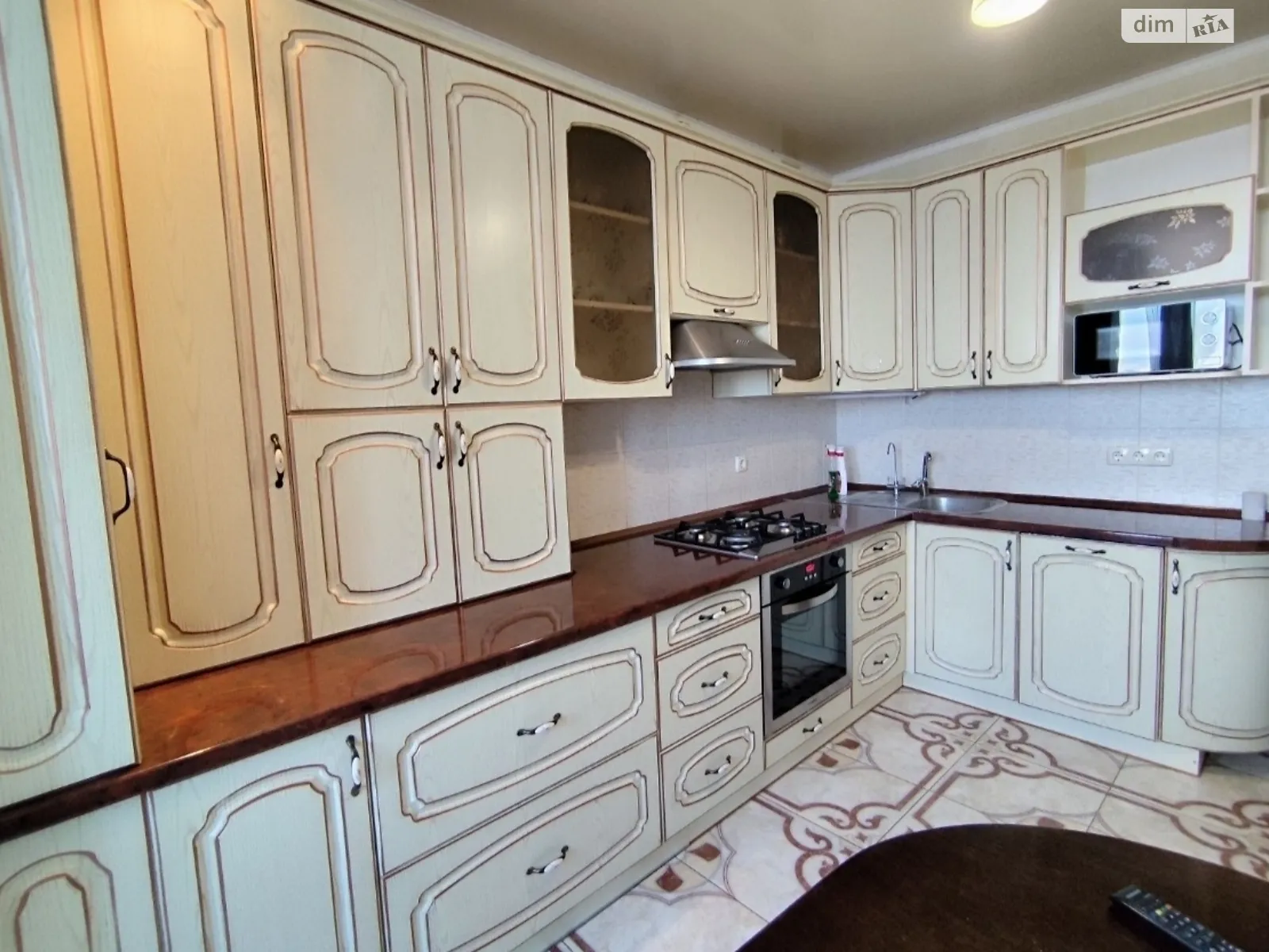 Сдается в аренду 2-комнатная квартира 75 кв. м в Софиевской Борщаговке, ул. Южная, 7 - фото 1