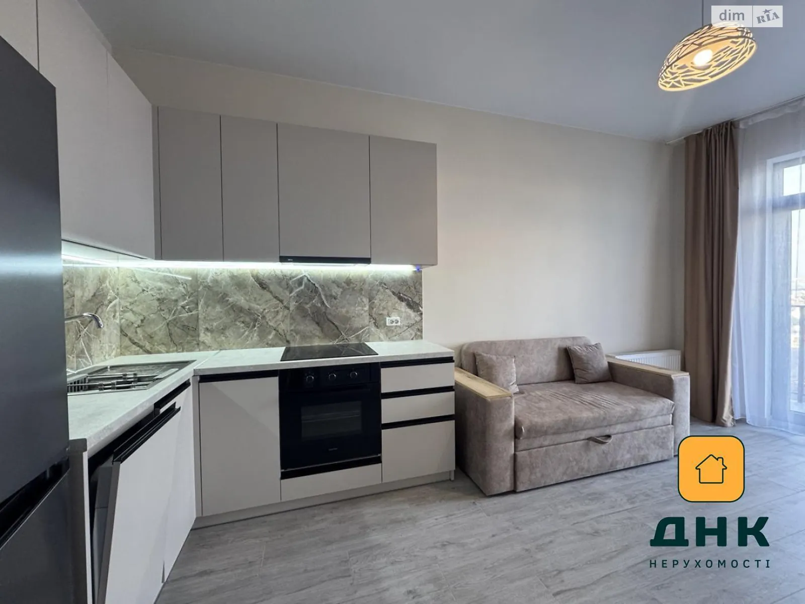 Продається 1-кімнатна квартира 46 кв. м у Одесі, вул. Чубаївська, 1 - фото 1