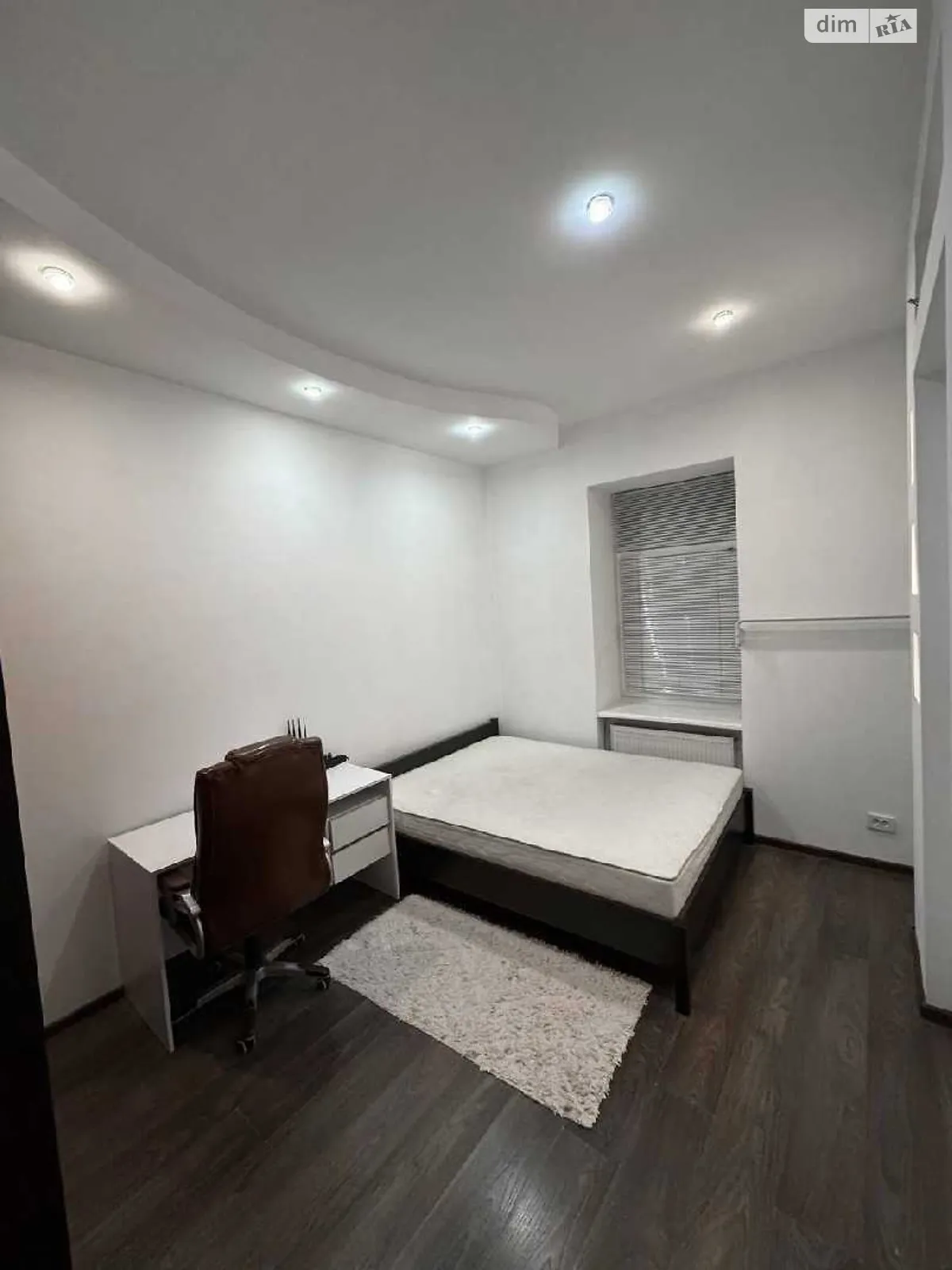 Сдается в аренду 1-комнатная квартира 30 кв. м в Львове, пл. Рынок, 38 - фото 1