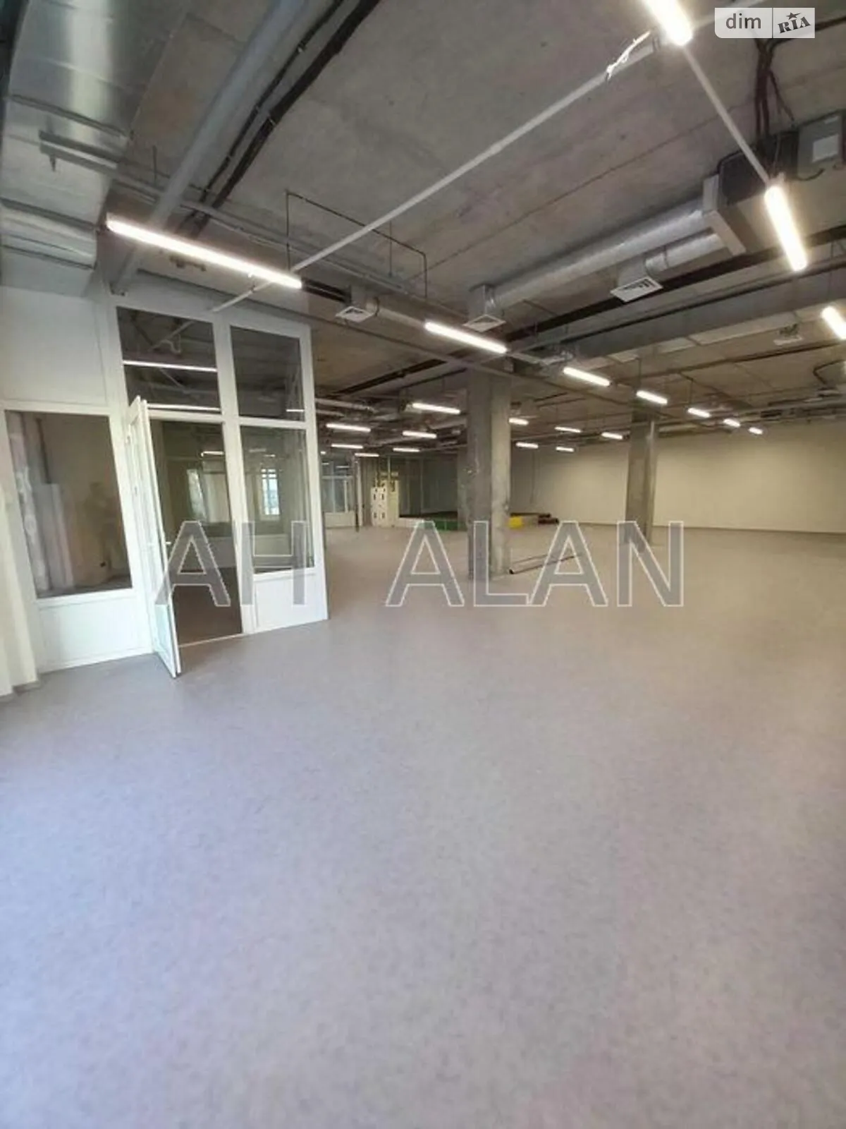 Сдается в аренду офис 460 кв. м в бизнес-центре, цена: 8280 $ - фото 1