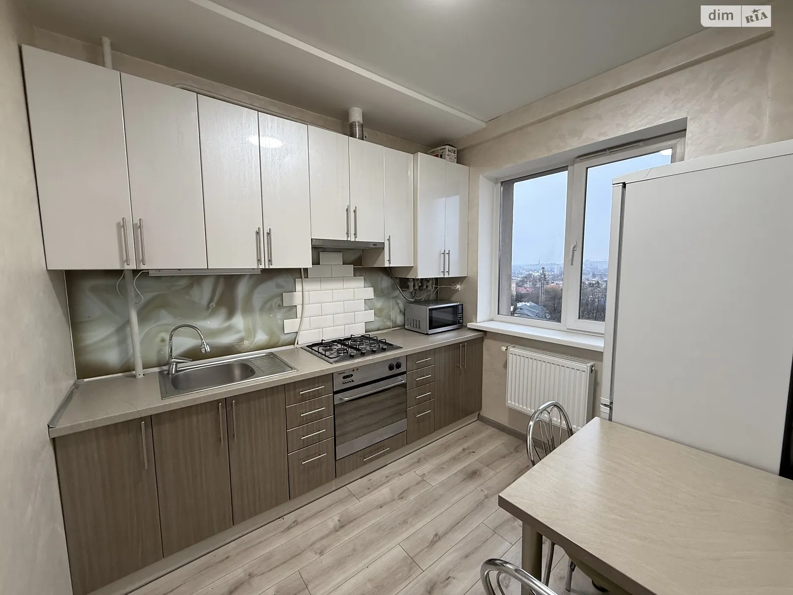 Продается 1-комнатная квартира 37.4 кв. м в Ровно, ул. Соборная - фото 1