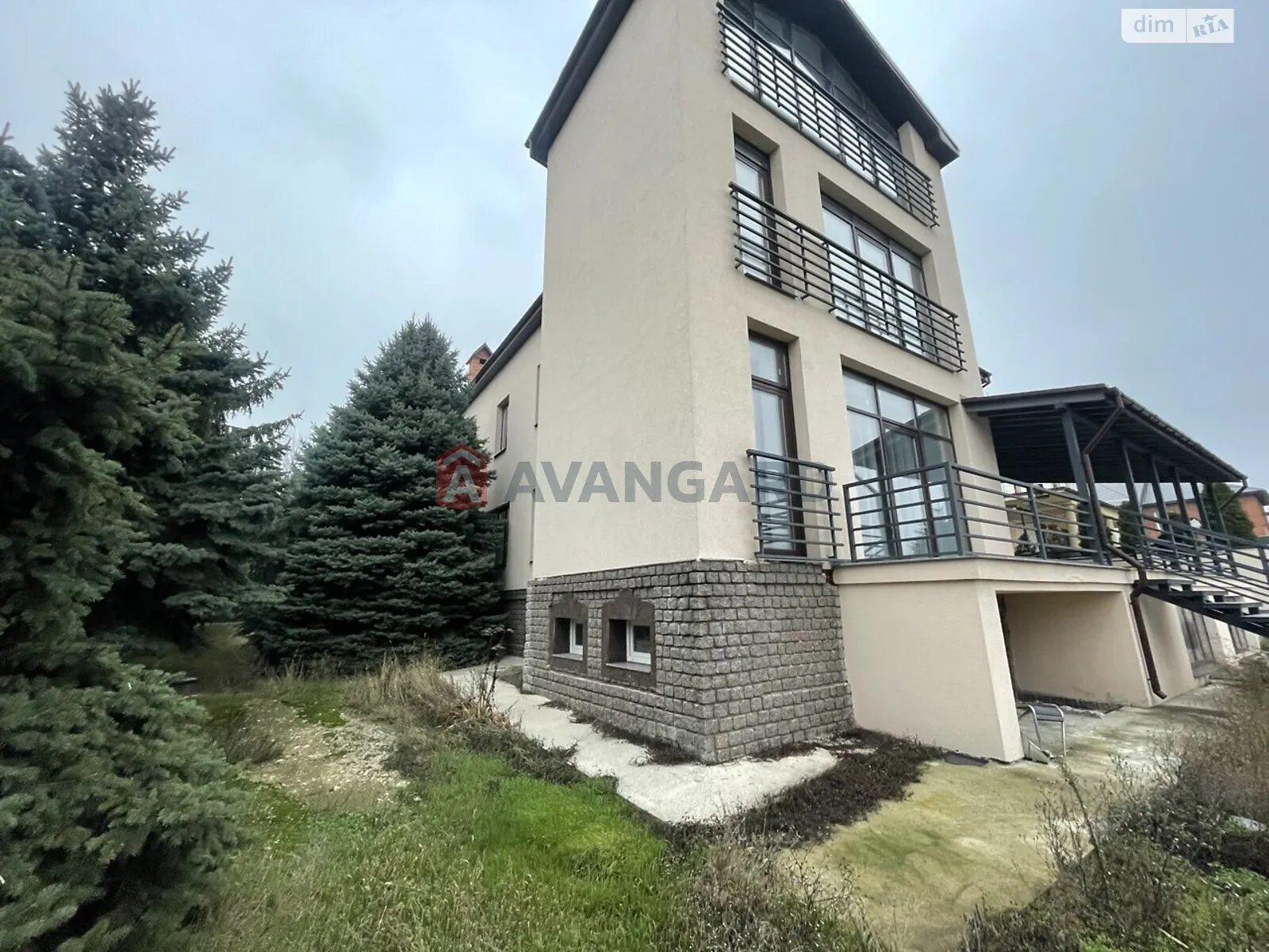 Продается дом на 3 этажа 406 кв. м с подвалом, цена: 350000 $ - фото 1