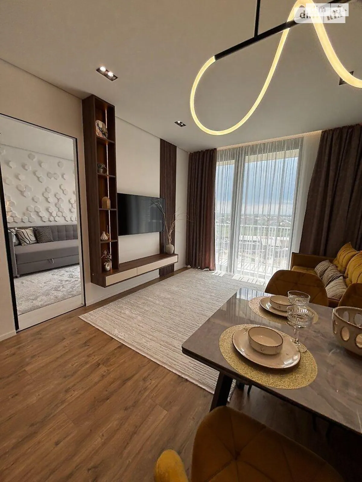 Продається 2-кімнатна квартира 74 кв. м у Ужгороді, вул. Легоцького, 80 - фото 1