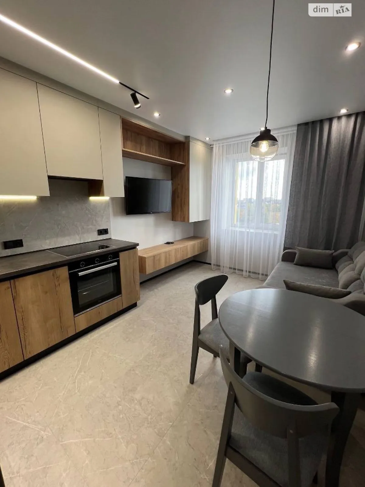 1-комнатная квартира 46 кв. м в Луцке, ул. Школьная - фото 1