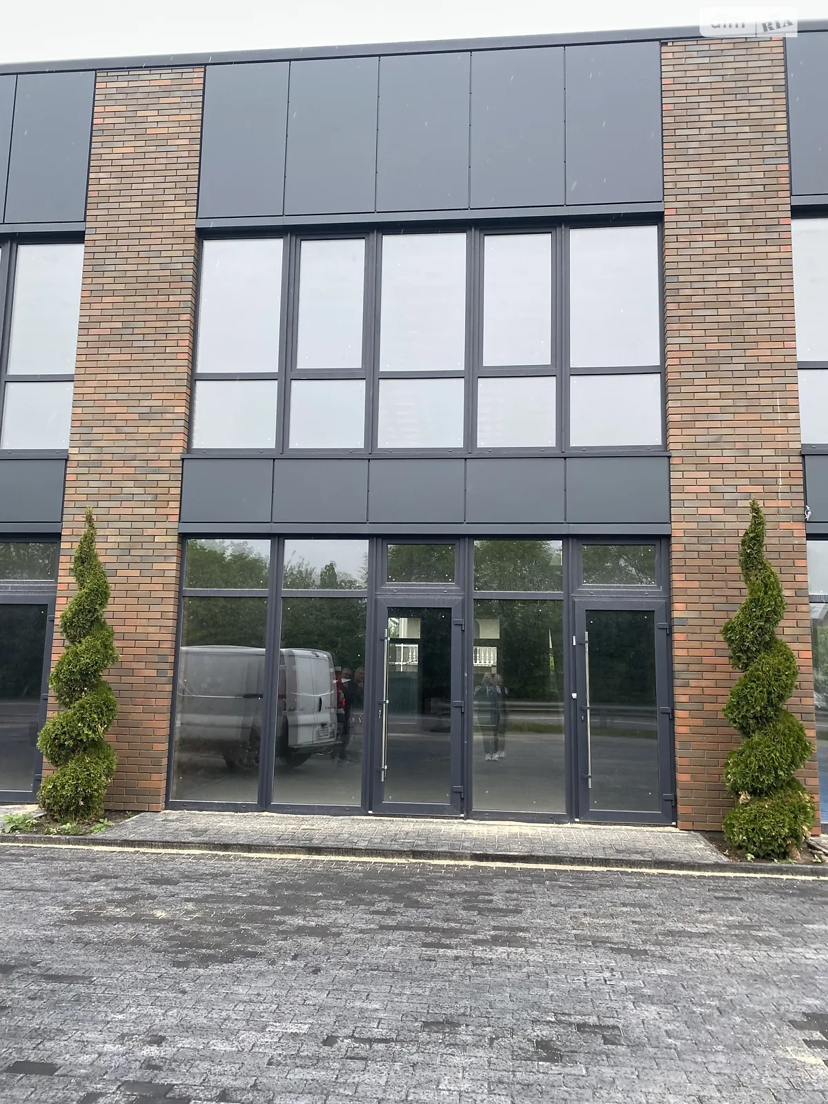 Сдается в аренду помещения свободного назначения 150 кв. м в 2-этажном здании, цена: 40000 грн - фото 1