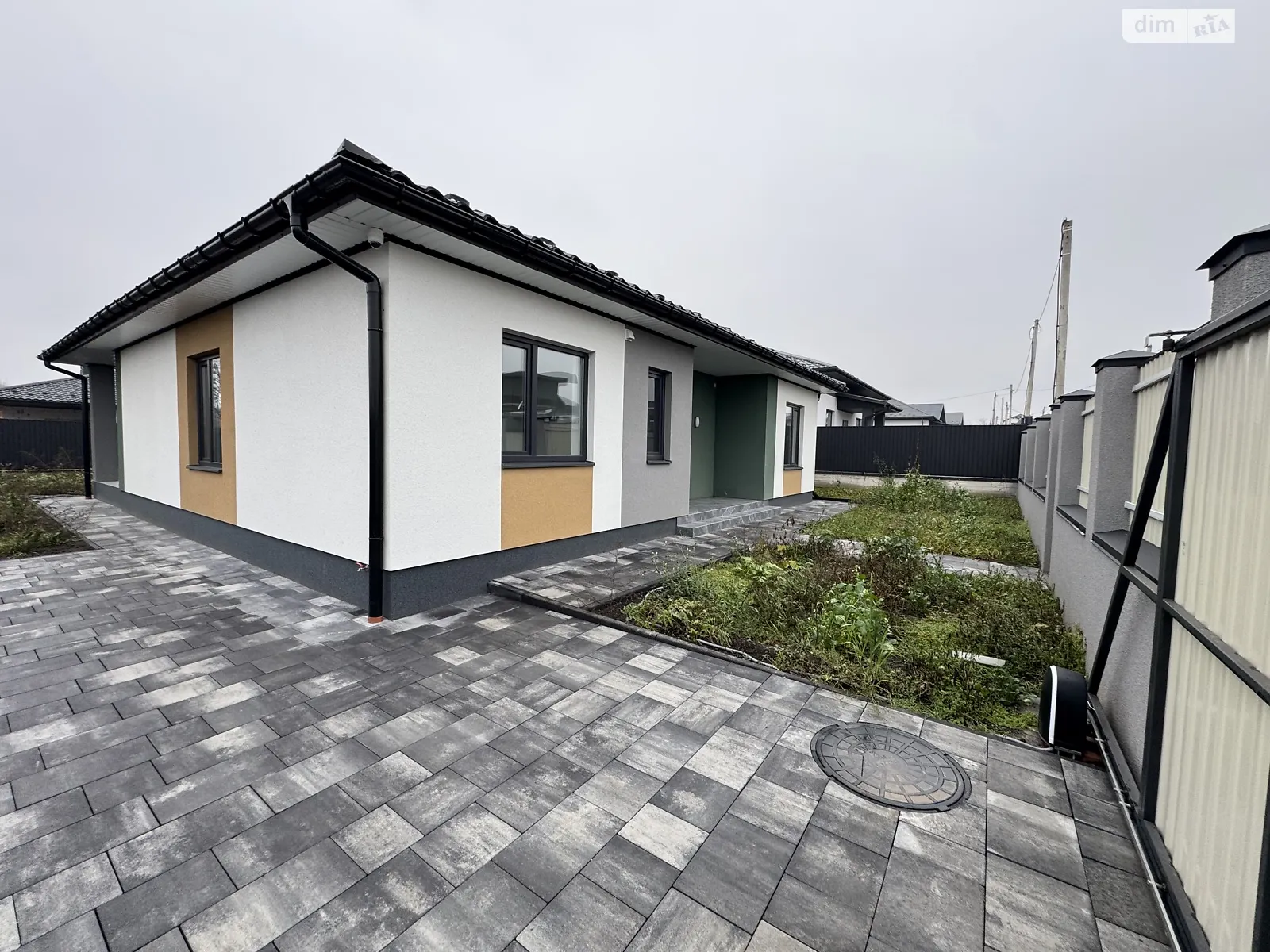 Продается одноэтажный дом 129 кв. м с верандой, цена: 200000 $ - фото 1