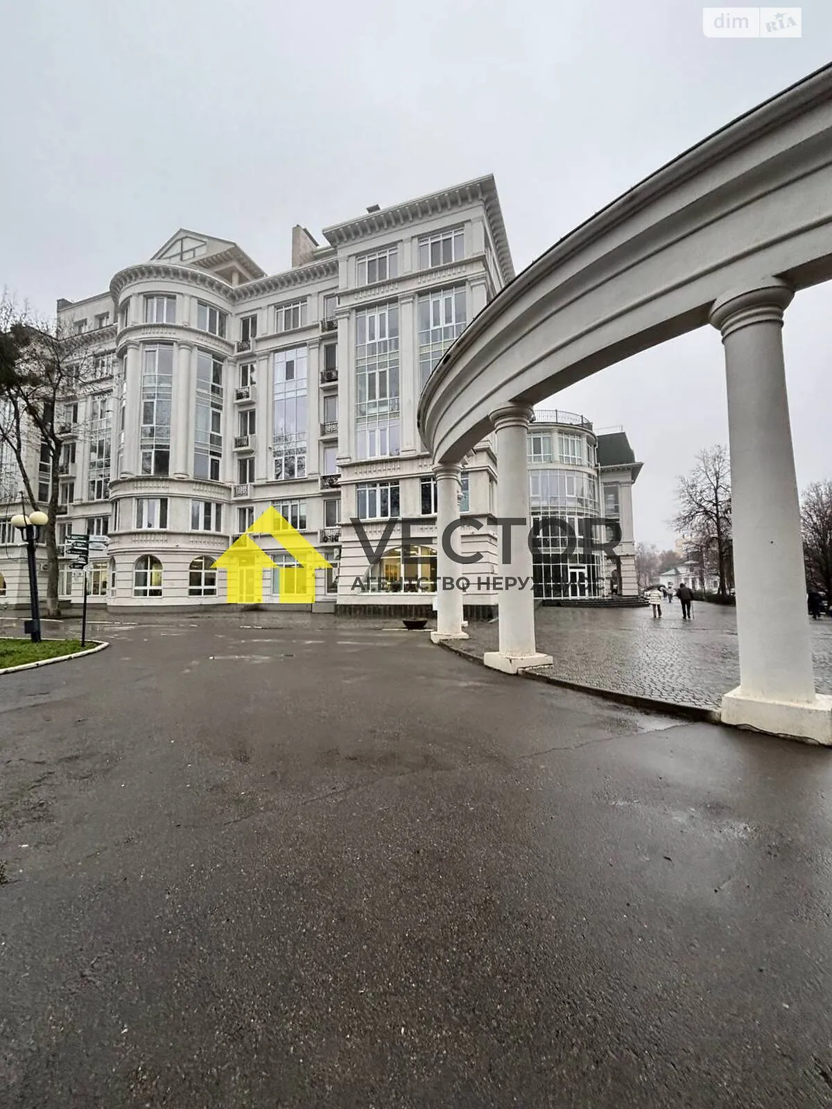 Здається в оренду приміщення вільного призначення 182 кв. м в 6-поверховій будівлі, цена: 55000 грн - фото 1