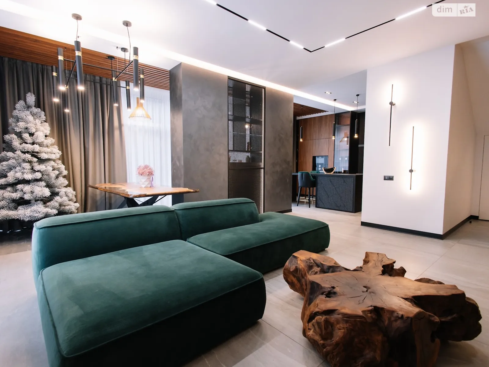 Продається будинок 3 поверховий 190 кв. м з верандою, цена: 600000 $ - фото 1