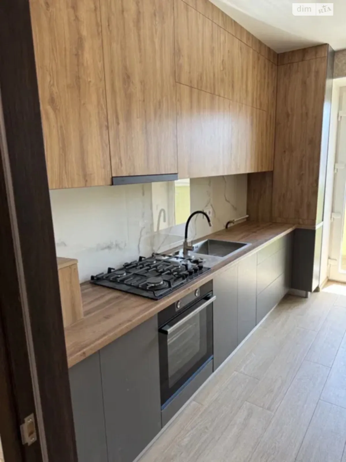 Продается 1-комнатная квартира 40 кв. м в Полтаве, цена: 59000 $ - фото 1