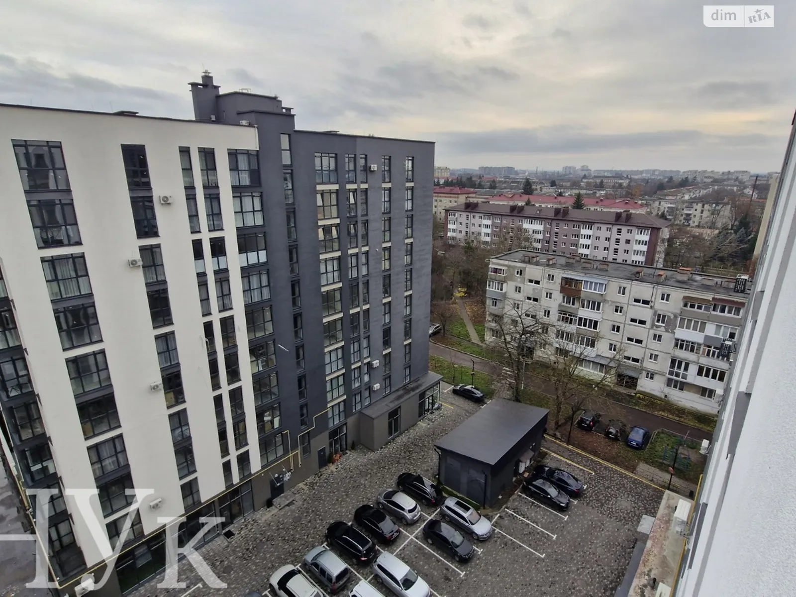 5-комнатная квартира 140.7 кв. м в Луцке, ул. Звездная(Арцеулова) - фото 1