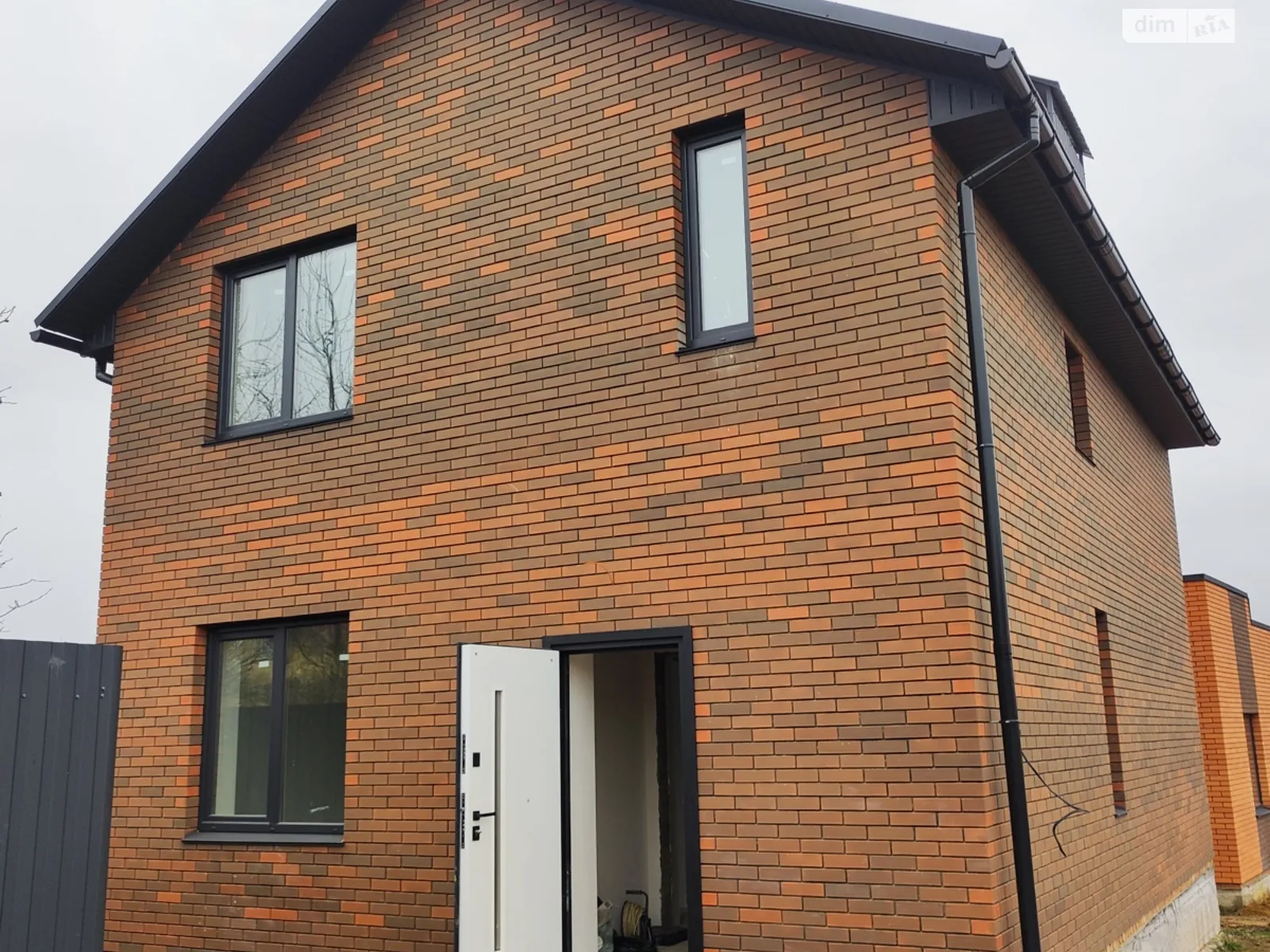 Продается дом на 2 этажа 105 кв. м с мебелью, цена: 88000 $ - фото 1