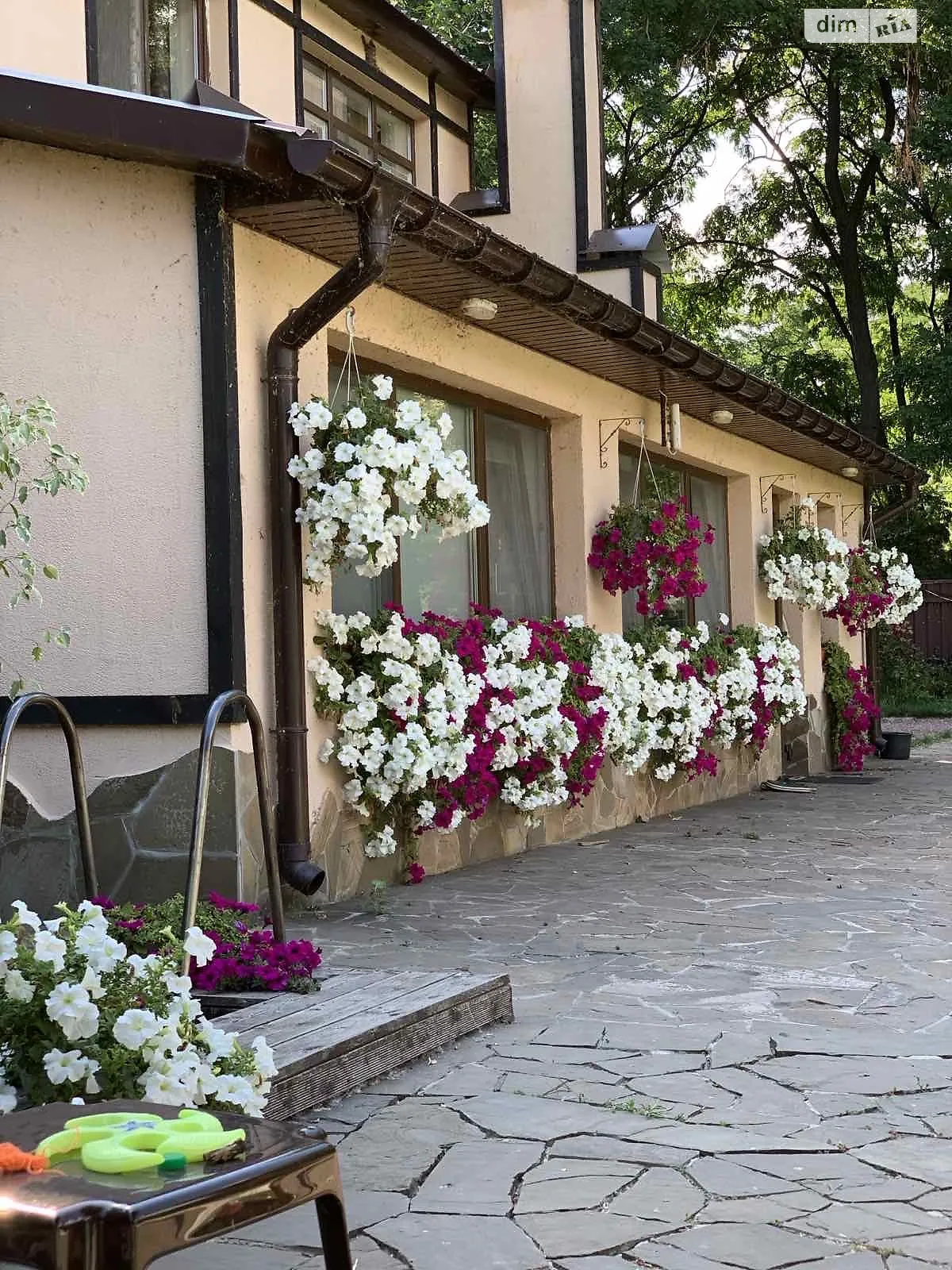 Здається в оренду будинок 2 поверховий 160 кв. м з бесідкою, цена: 1200 $ - фото 1