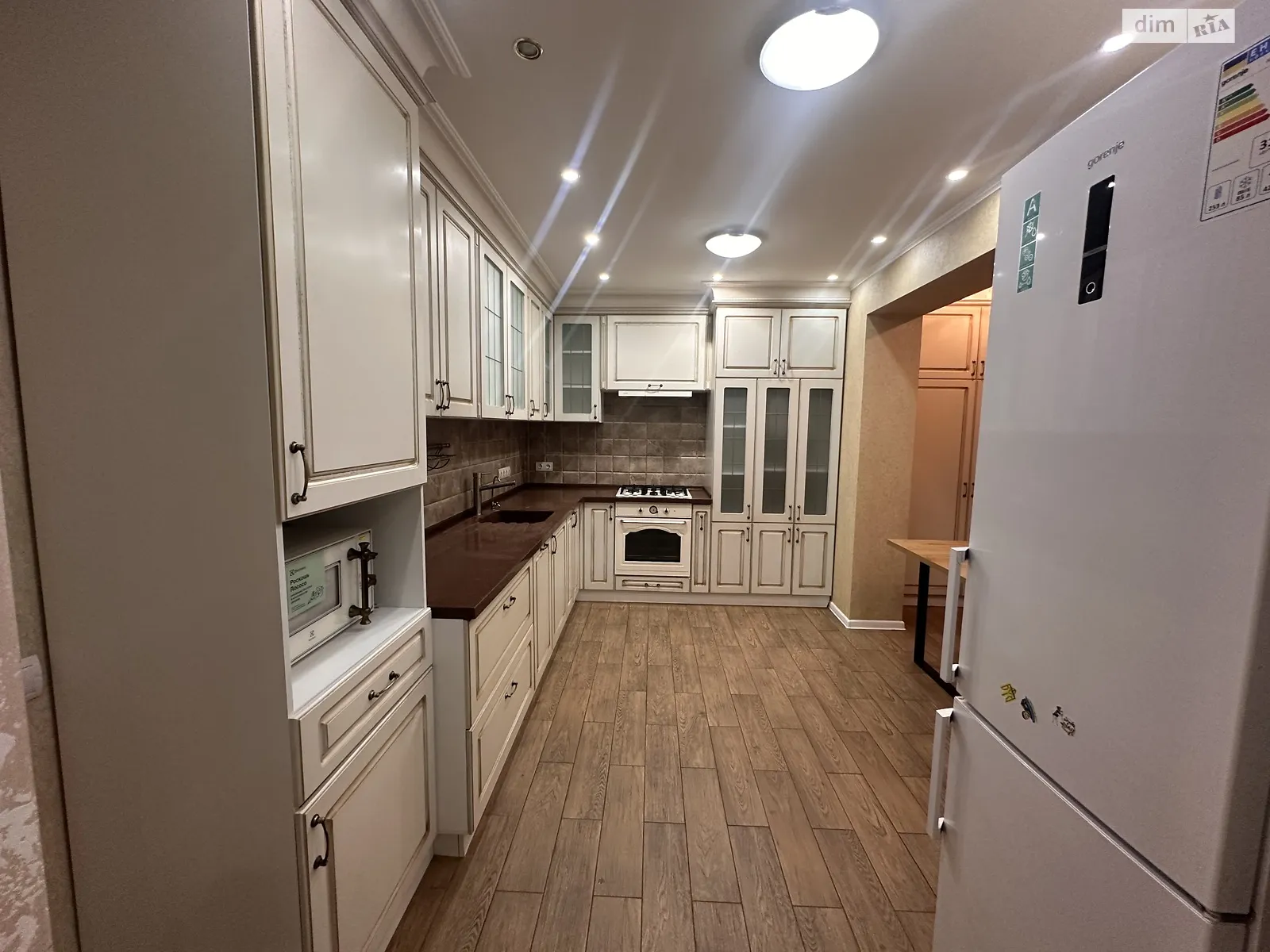 Продается 3-комнатная квартира 94.6 кв. м в Щербанях, ул. Петровского, 35 - фото 1