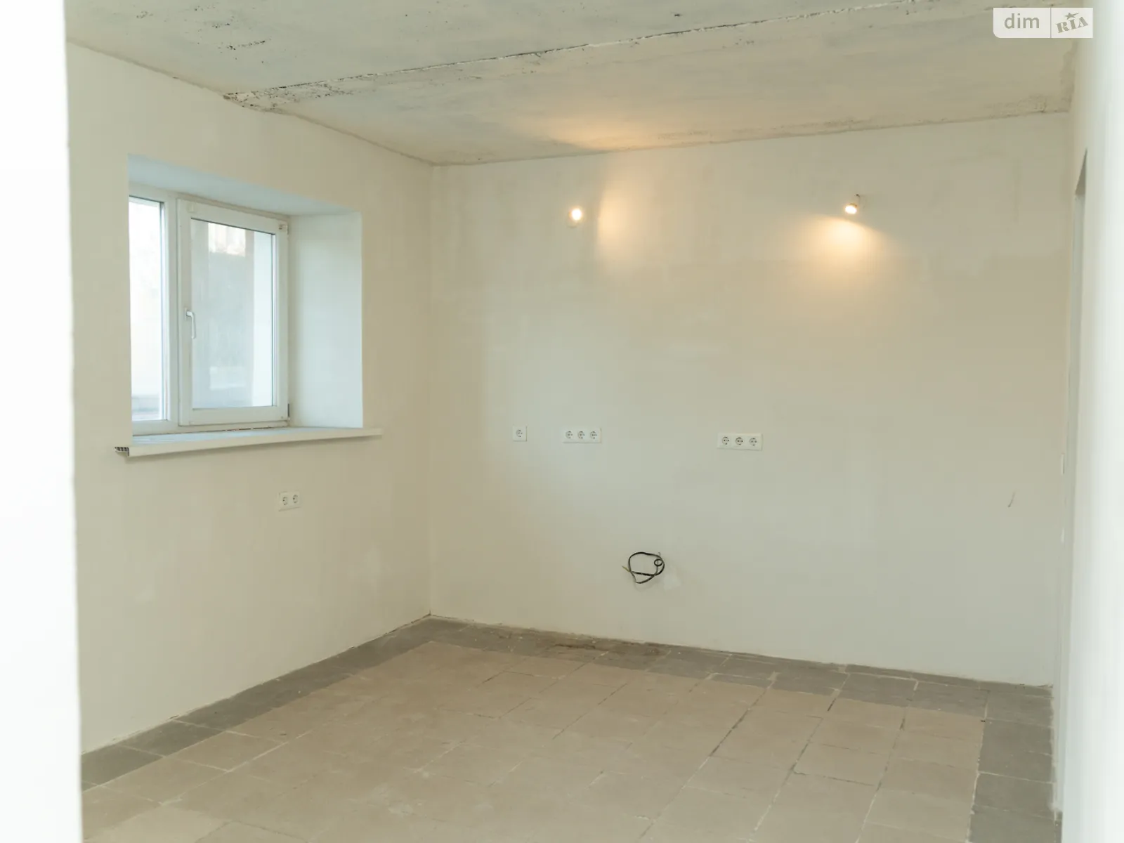 Продается объект сферы услуг 68 кв. м в 8-этажном здании, цена: 33500 $ - фото 1