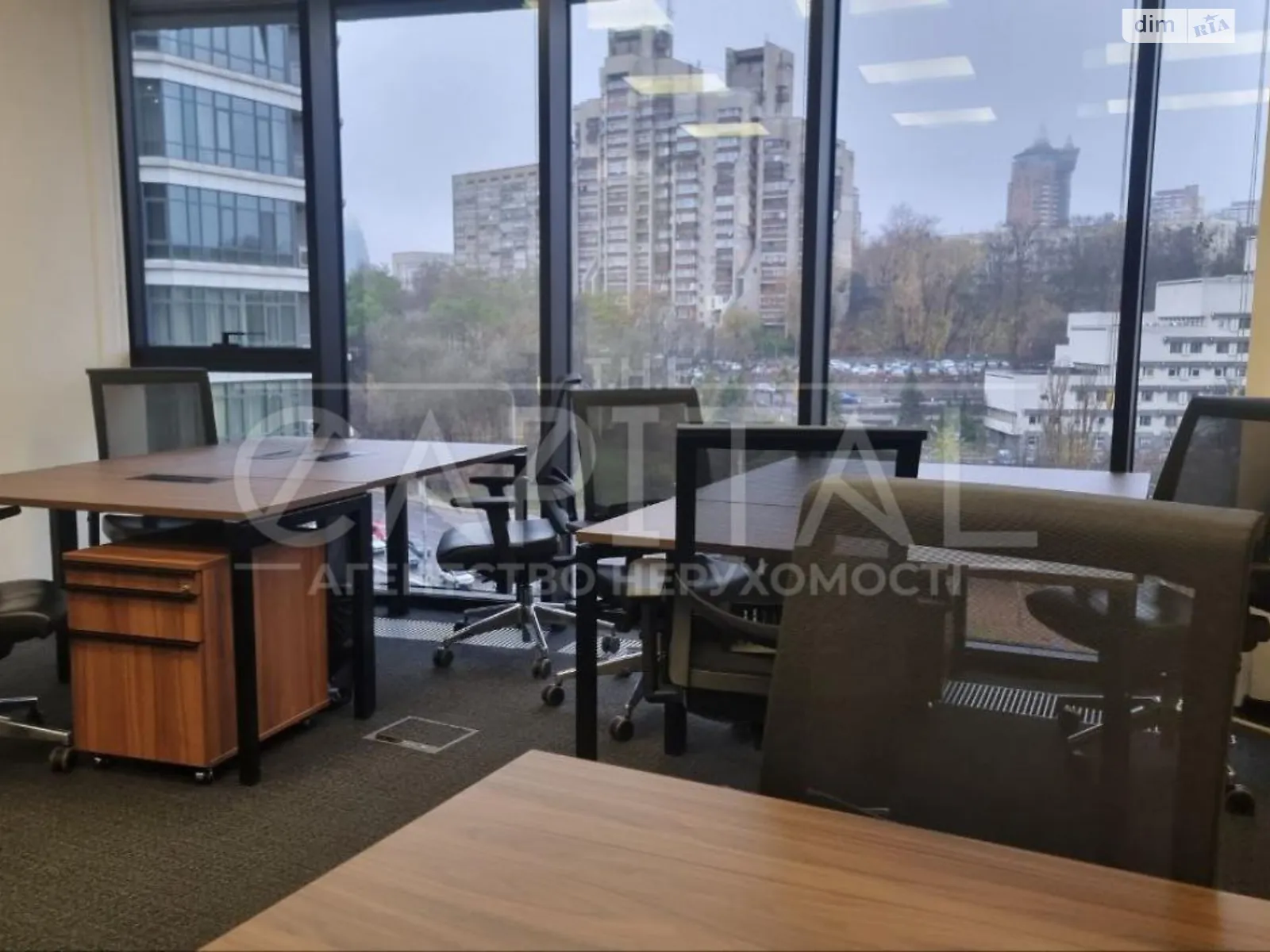 Сдается в аренду офис 60 кв. м в бизнес-центре, цена: 2700 $ - фото 1