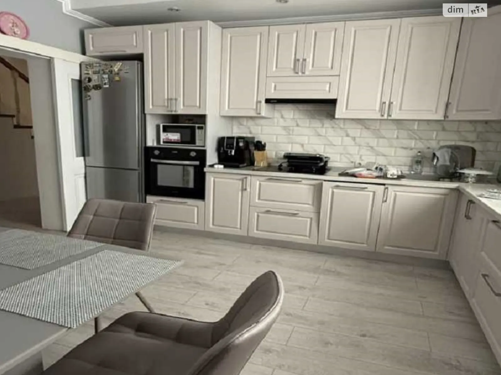 Продается дом на 2 этажа 176.5 кв. м с верандой, цена: 260000 $ - фото 1