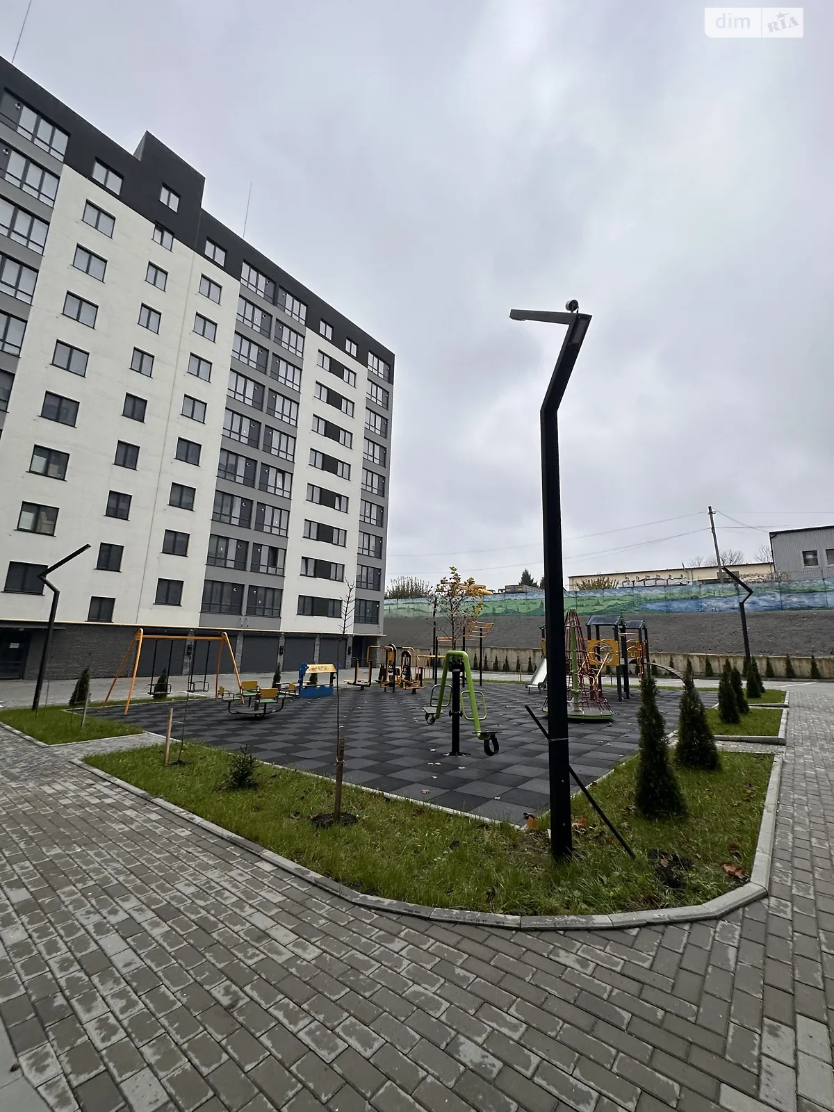 Продается 2-комнатная квартира 71 кв. м в Хмельницком, ул. Озерная - фото 1