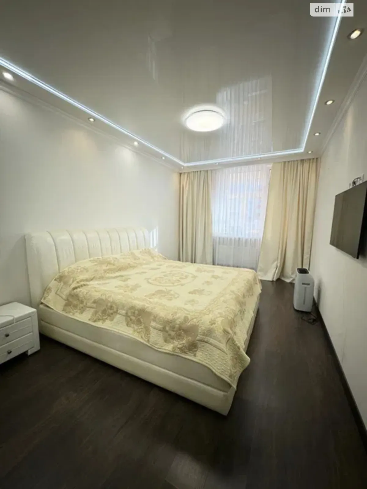 Продается 3-комнатная квартира 90 кв. м в Киеве, ул. Василия Симоненко, 5А - фото 1