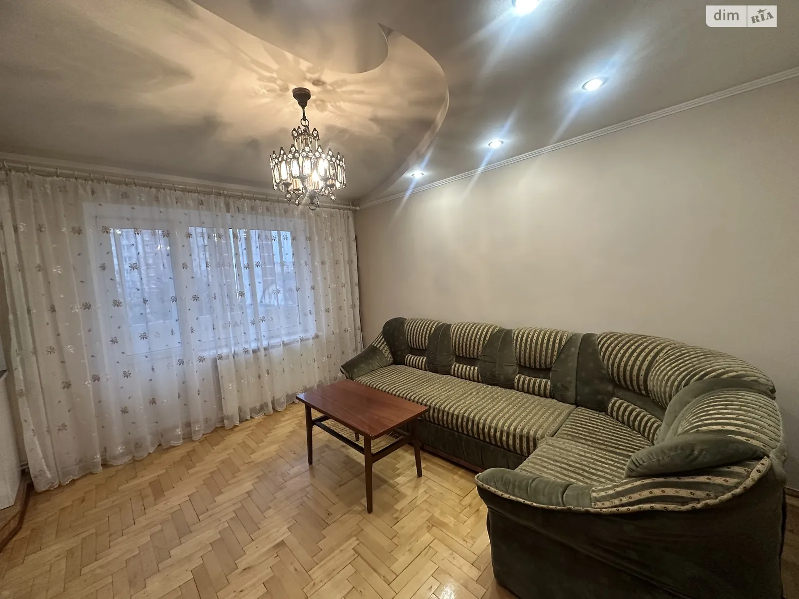 3-комнатная квартира 64 кв. м в Тернополе, ул. Чубинского Павла, 1 - фото 1