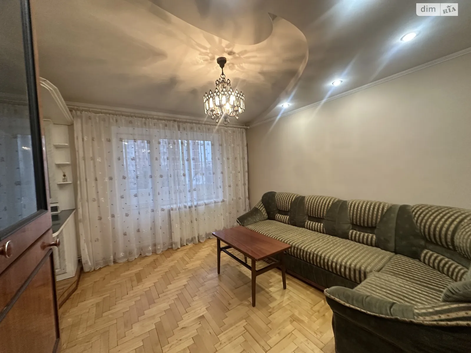 3-комнатная квартира 64 кв. м в Тернополе, ул. Чубинского Павла, 1 - фото 1