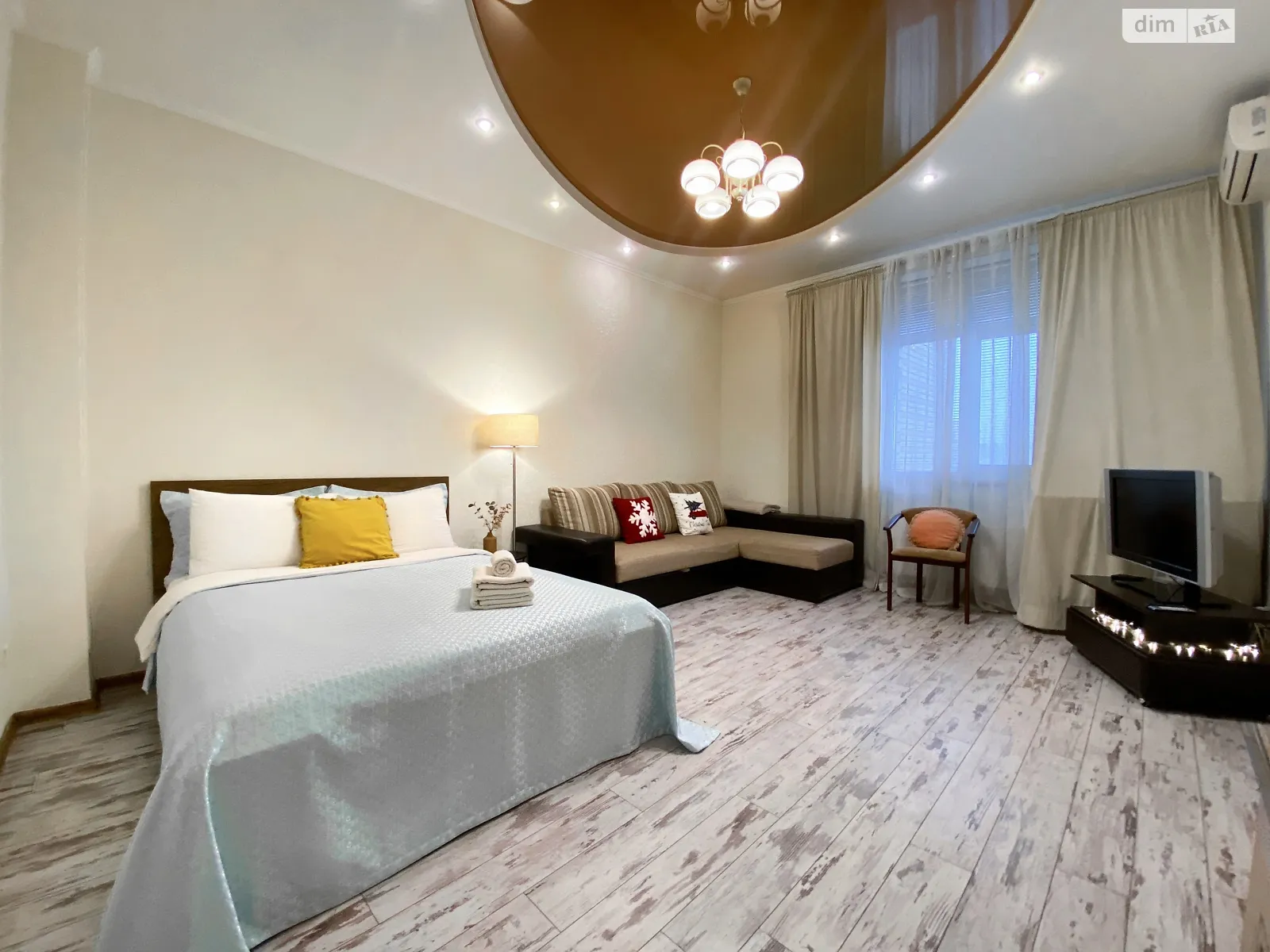 Здається в оренду 1-кімнатна квартира у Києві, вул. Микільсько-Слобідська, 1А - фото 1