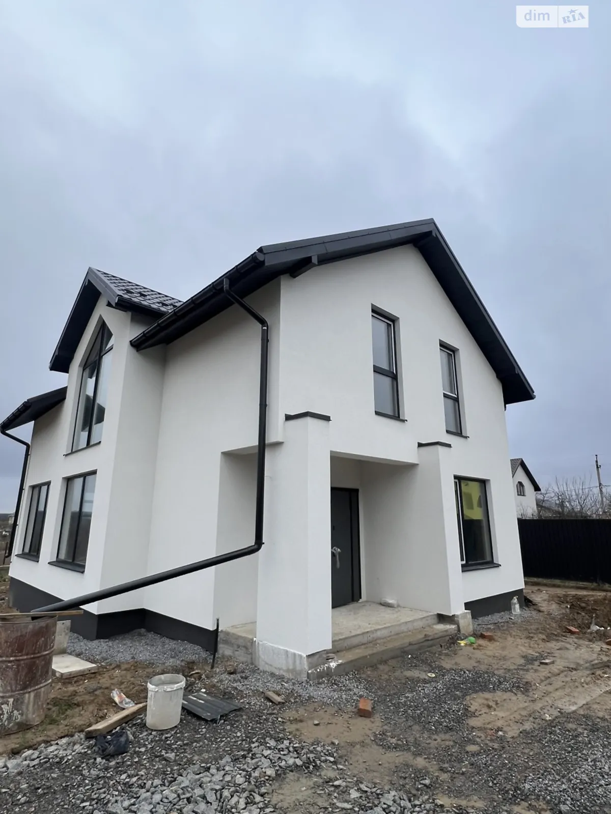 Продается дом на 2 этажа 125 кв. м с подвалом, цена: 99000 $ - фото 1