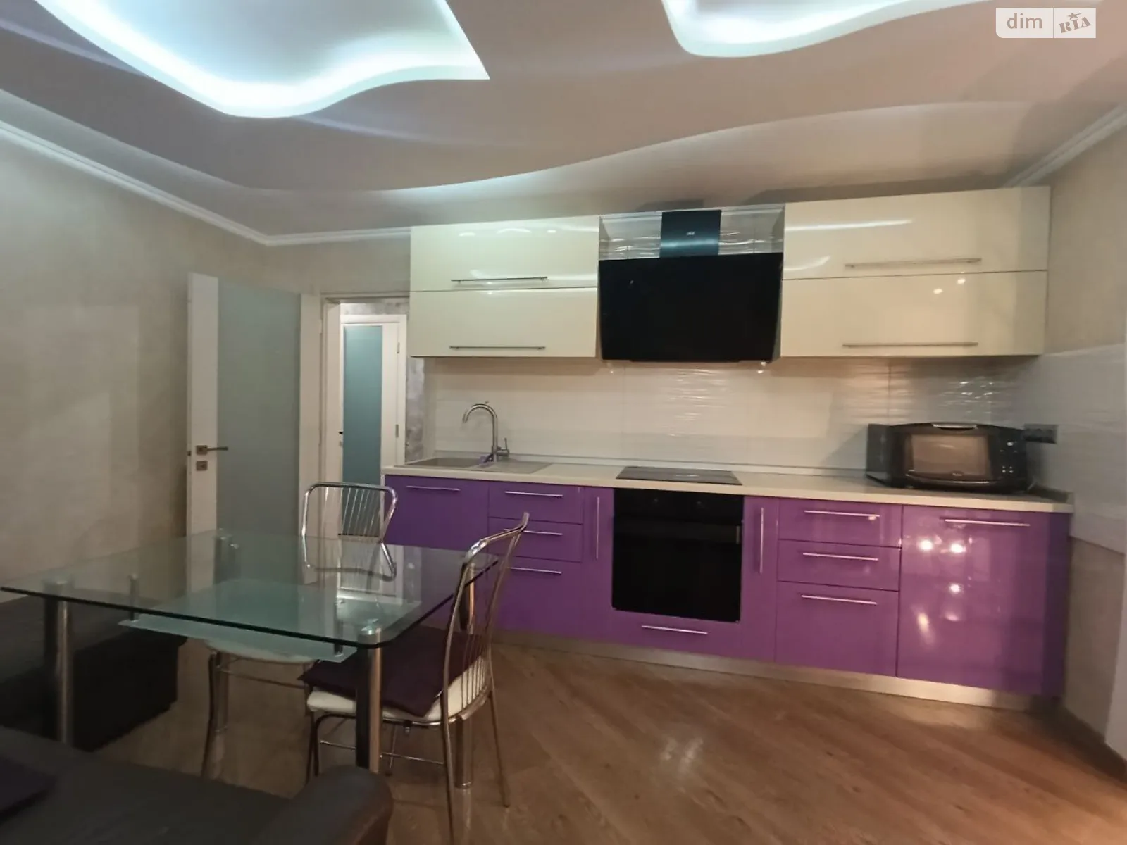 Продається 2-кімнатна квартира 50 кв. м у Одесі, бул. Десантний, 18 - фото 1