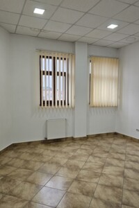 Довгострокова оренда офісного приміщення, Івано-Франківськ, р‑н. Центр, Левка Лук'яненка вулиця